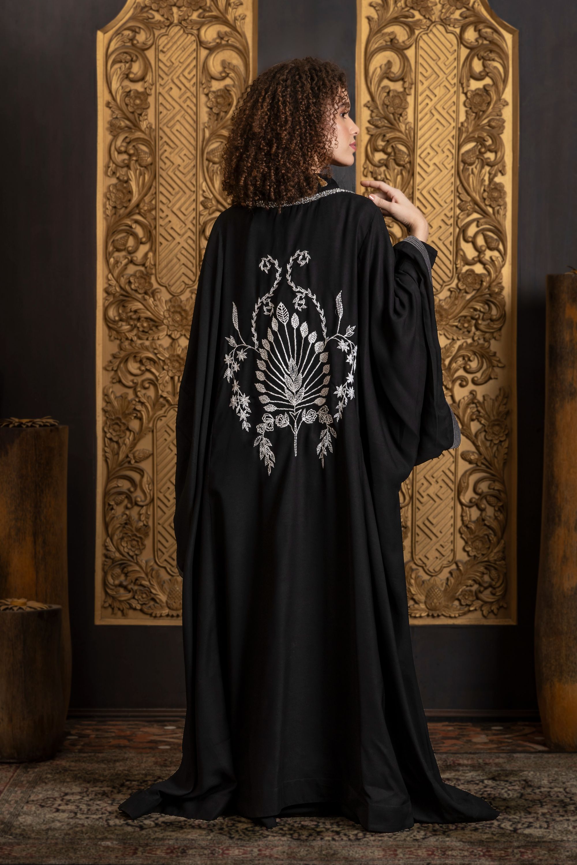 Zora Embroidered Jalabiya with Sheila