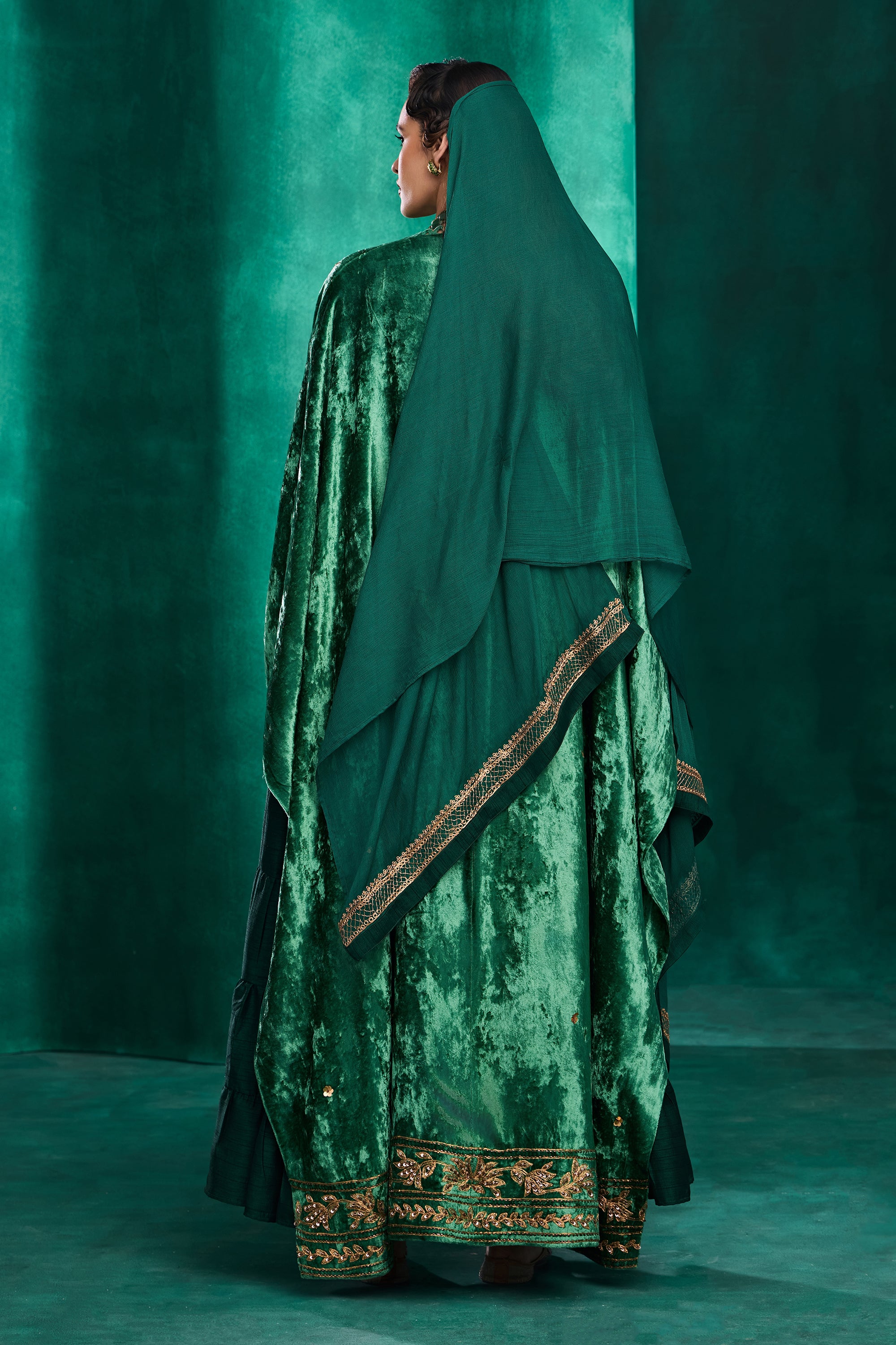 Asiya Embroidered Cape with Embellishment