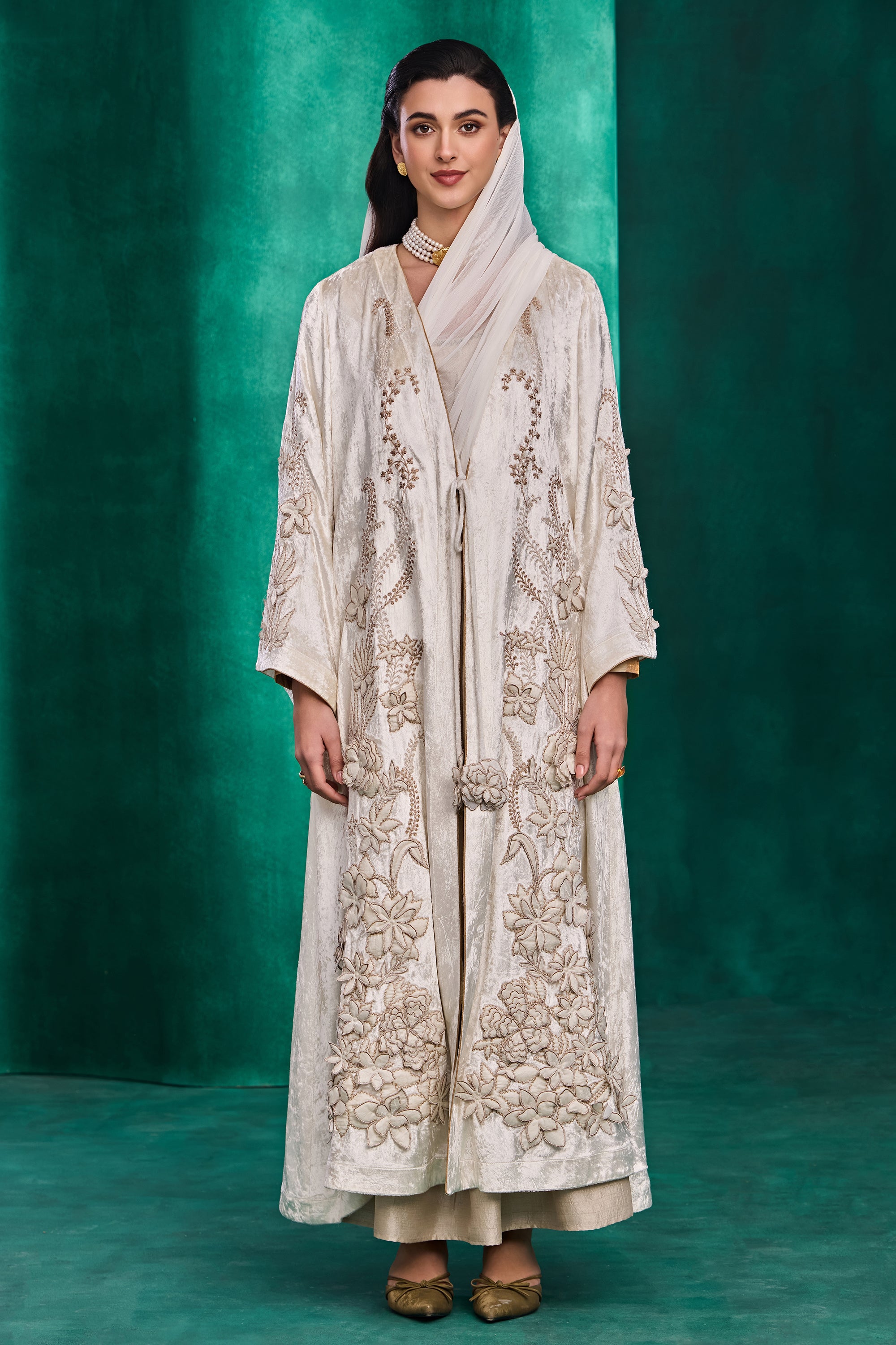 Emaanah Embroidered 3D Floral Abaya