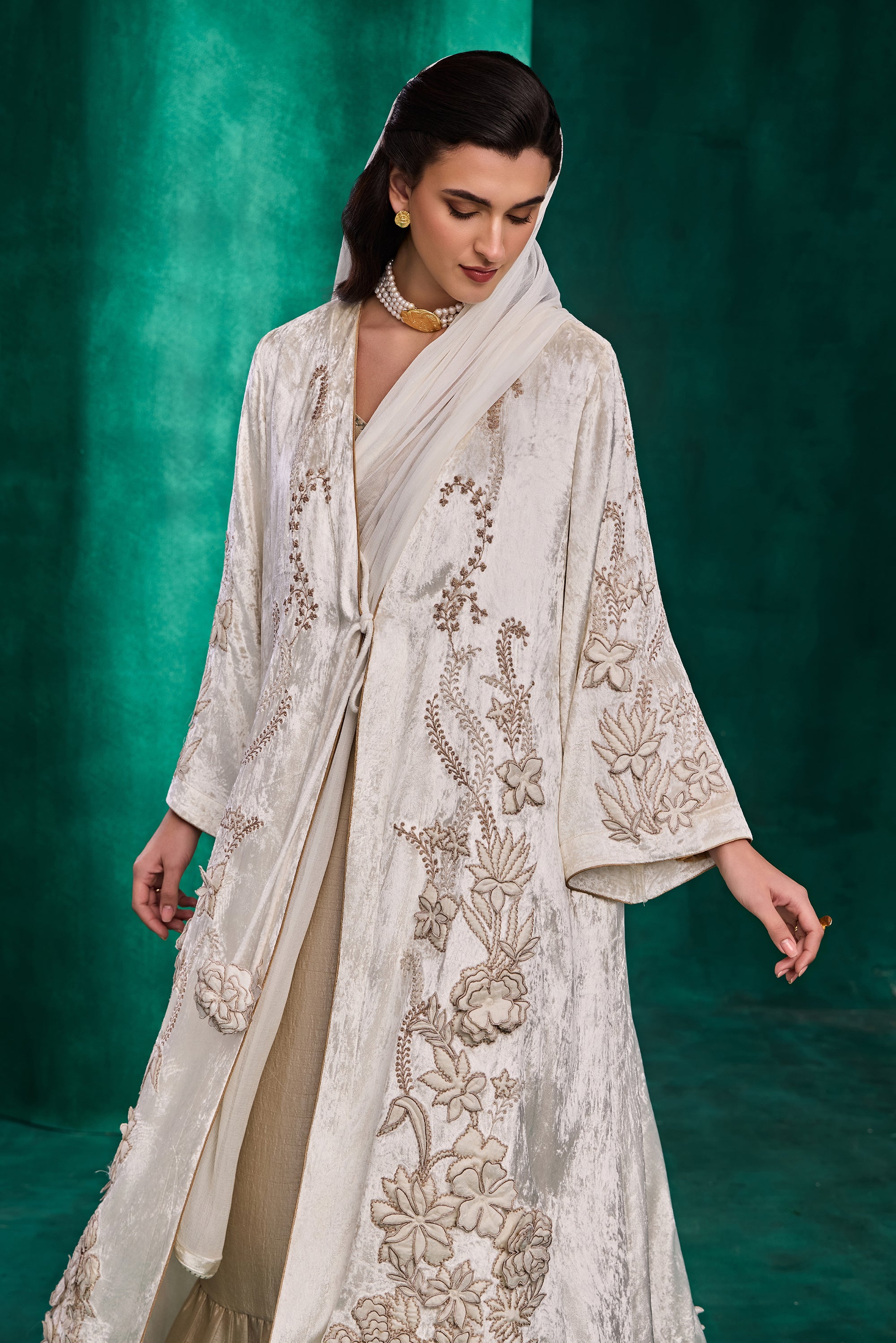 Emaanah Embroidered 3D Floral Abaya