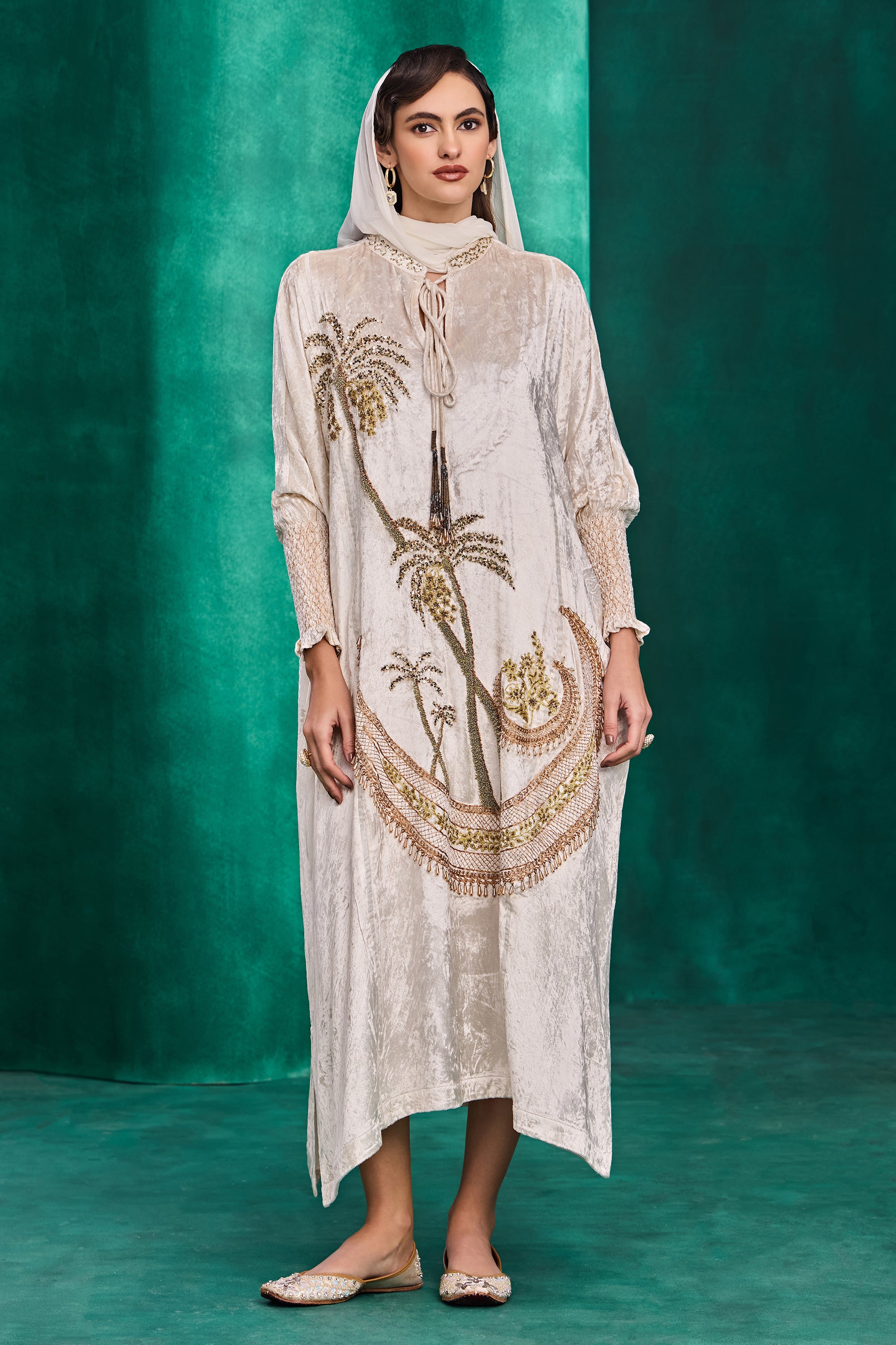 Bahira Embroidered Jalabiya with Embellishment
