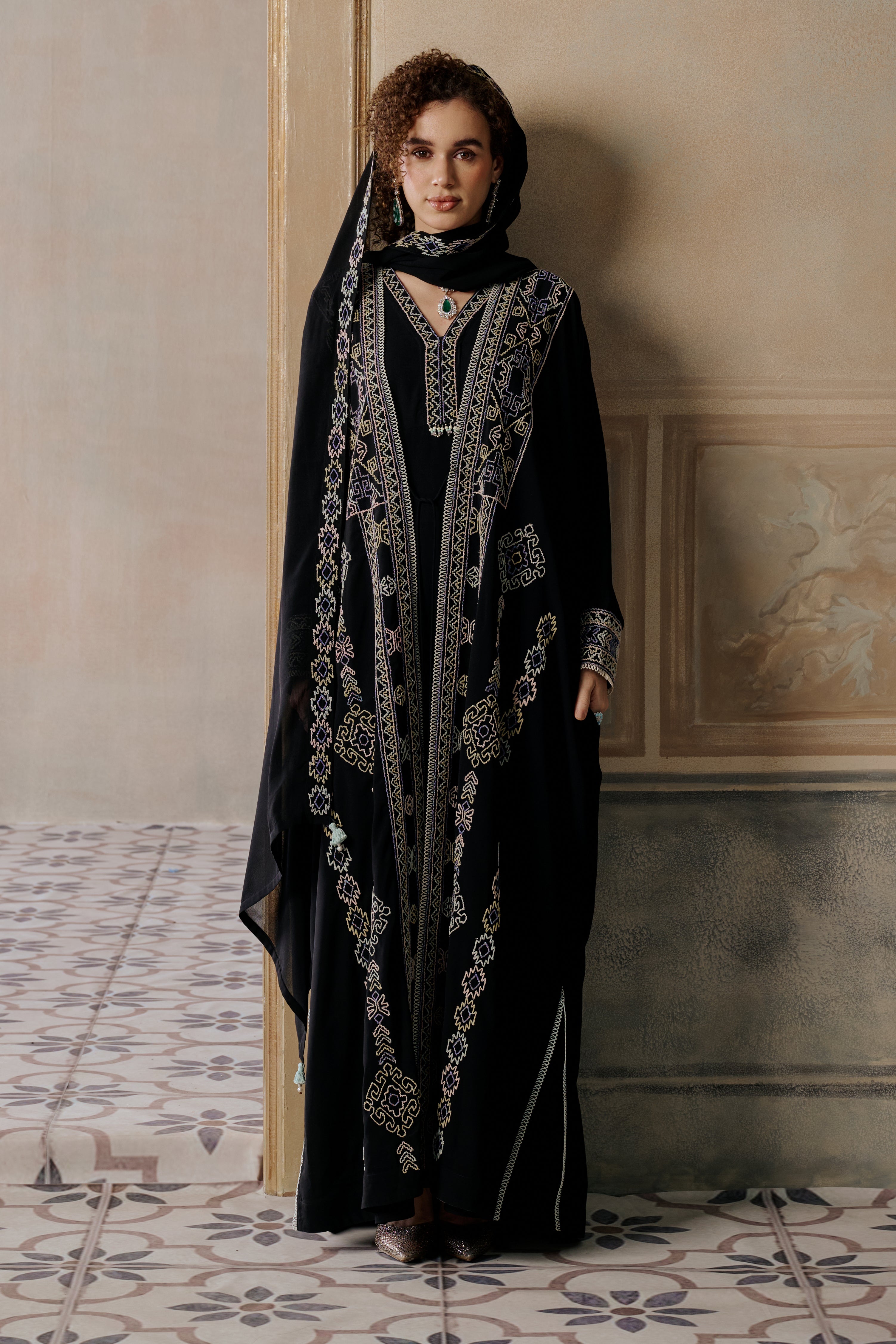 Zunnoor Embroidered Abaya