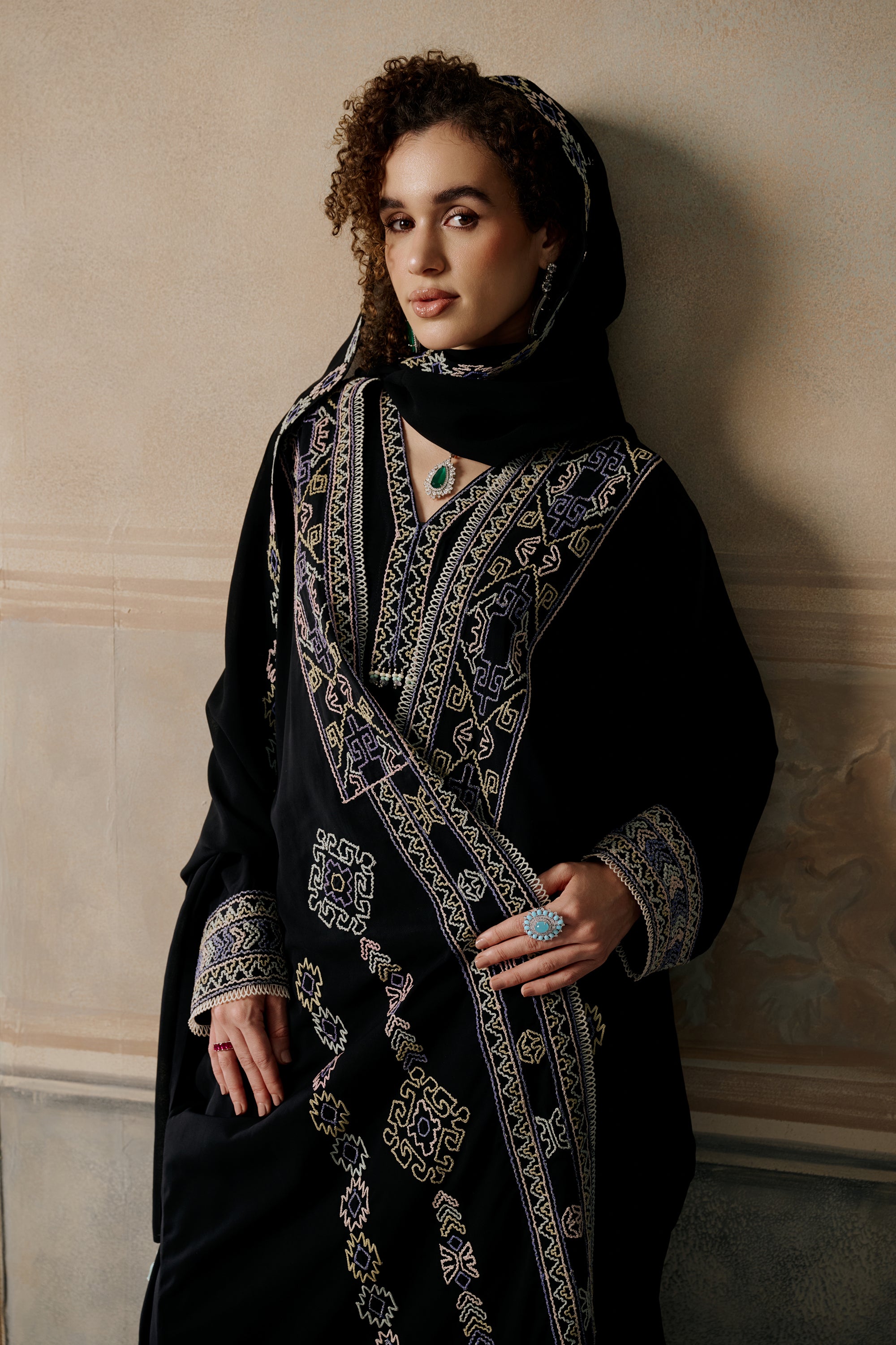 Zunnoor Embroidered Abaya
