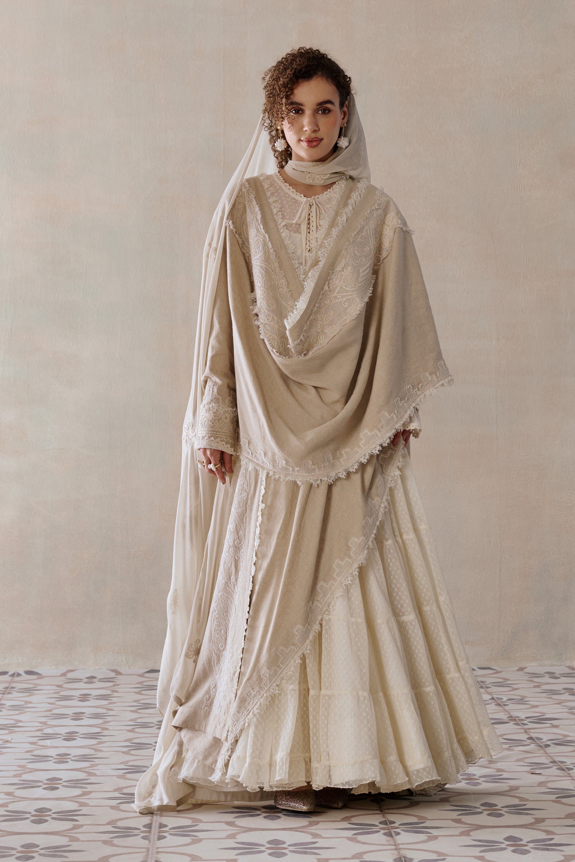 Aula Embroidered Cape Sets