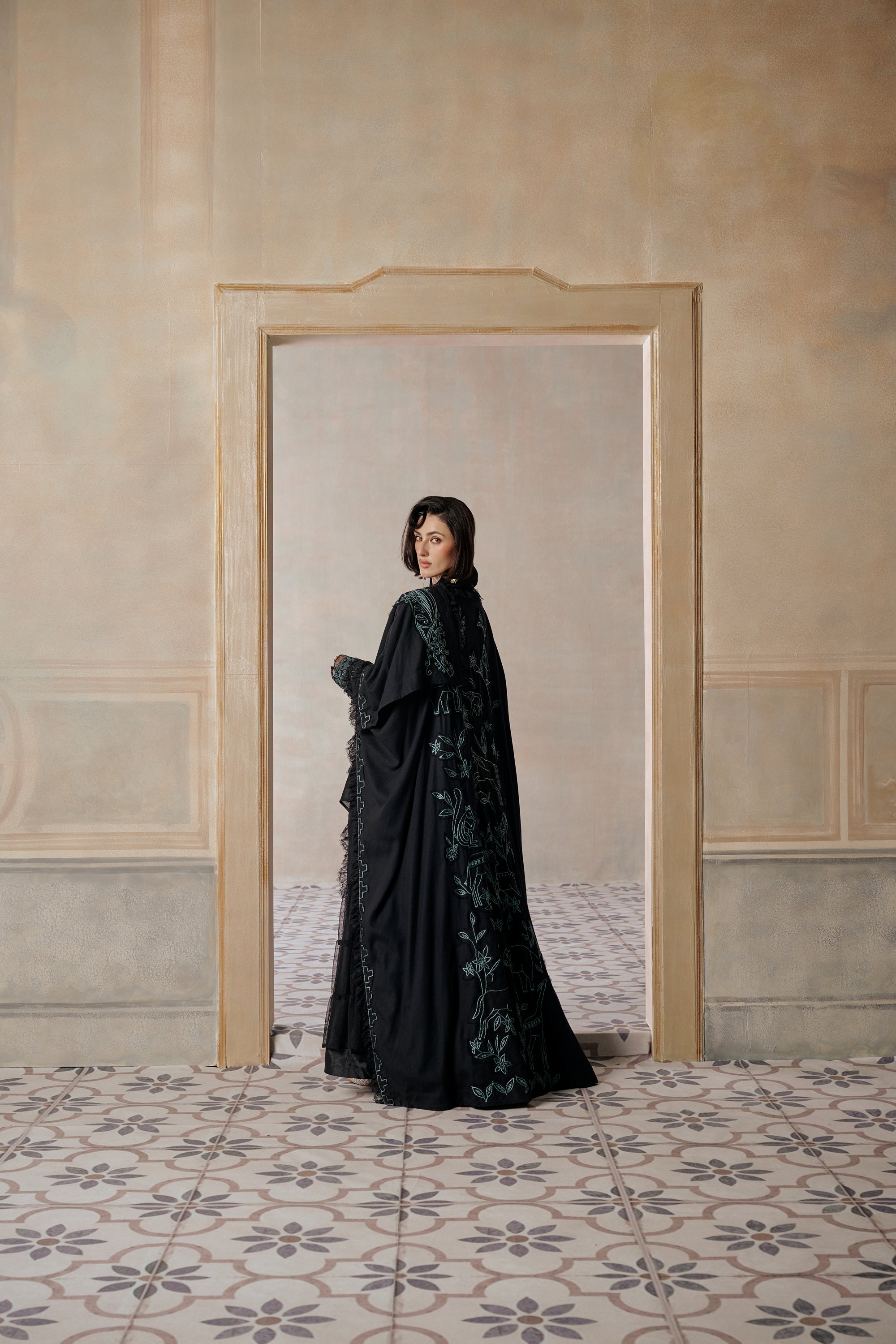 Athar Embroidered Cape Set