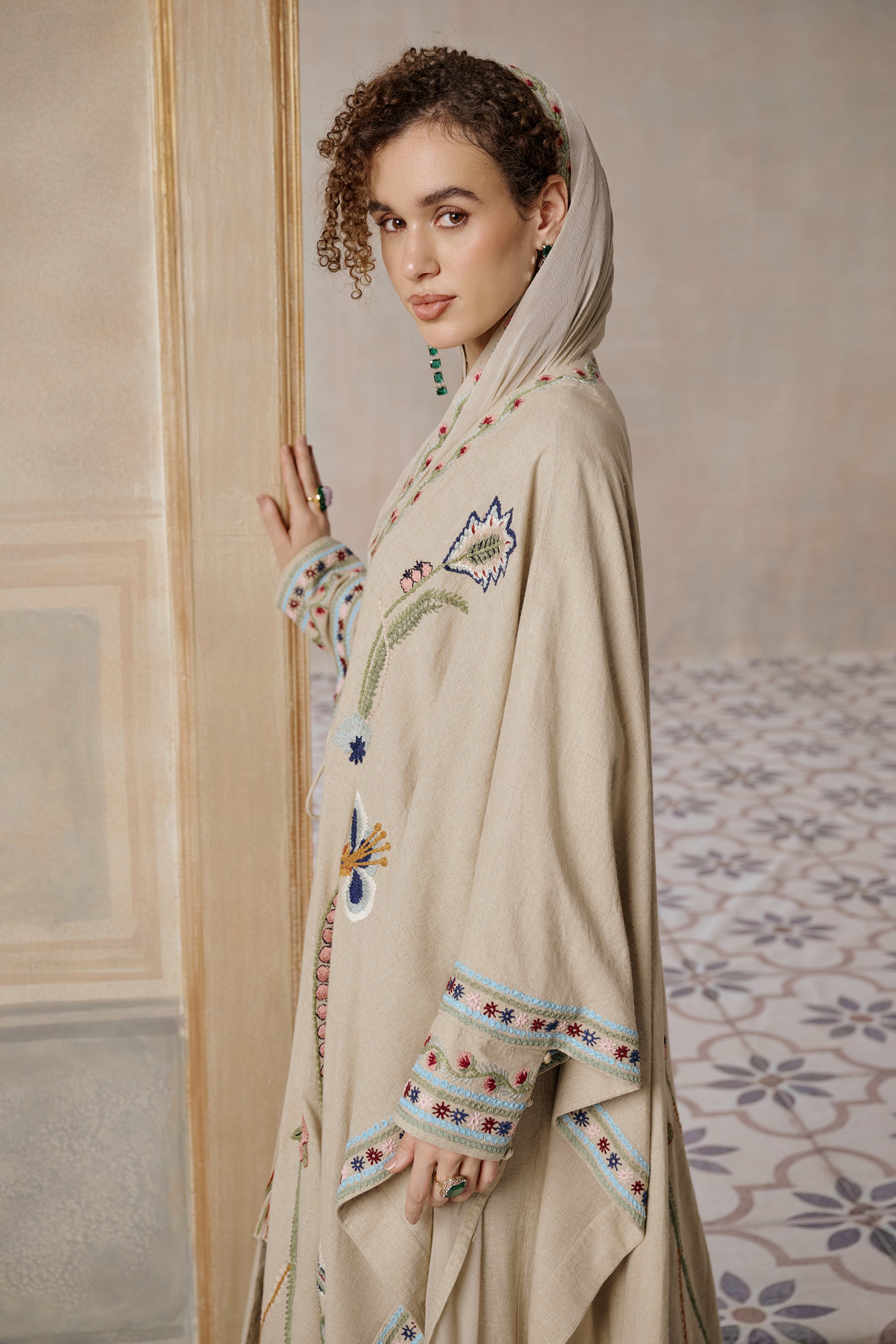 Awsaf Embroidered Cape Set