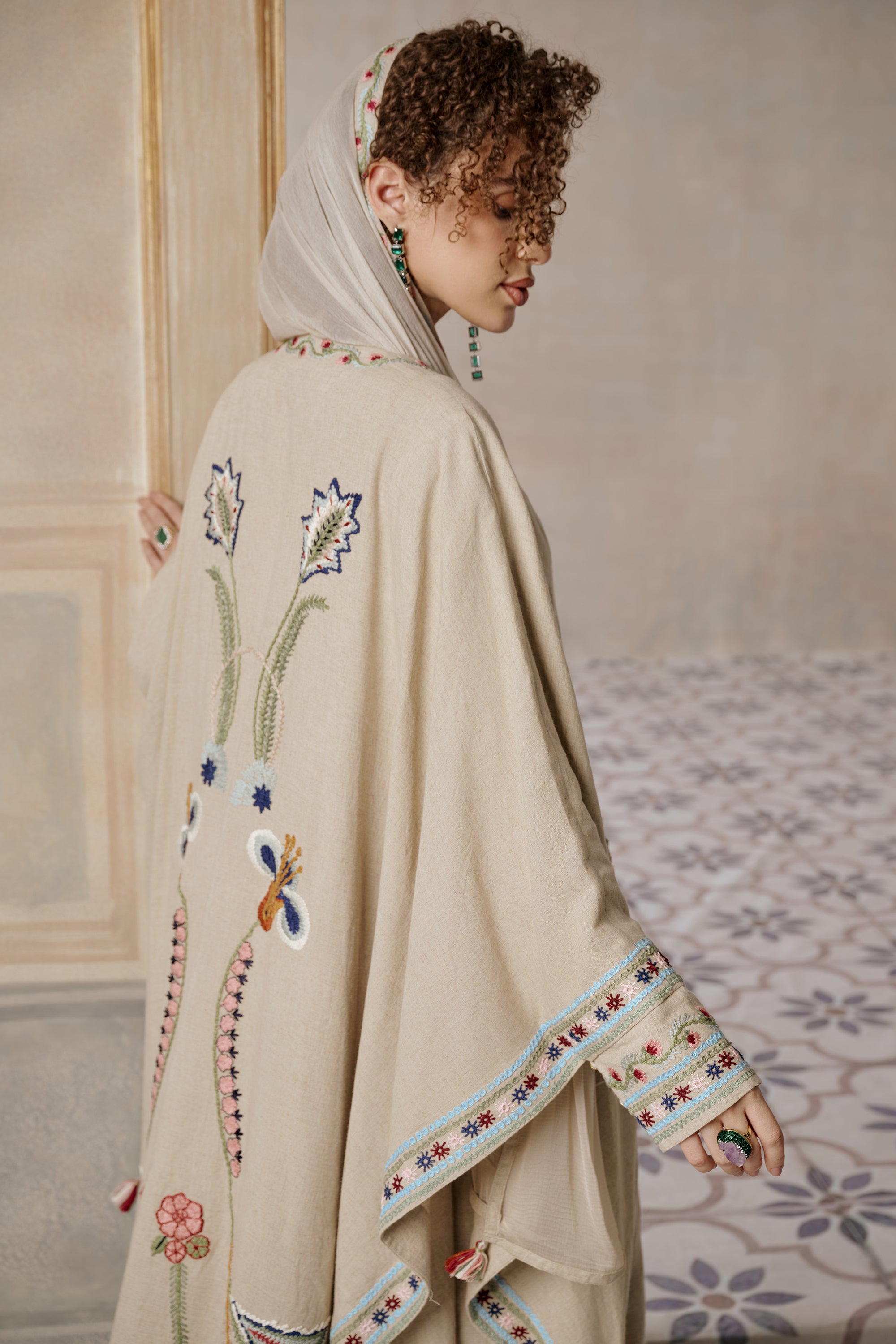 Awsaf Embroidered Cape Set