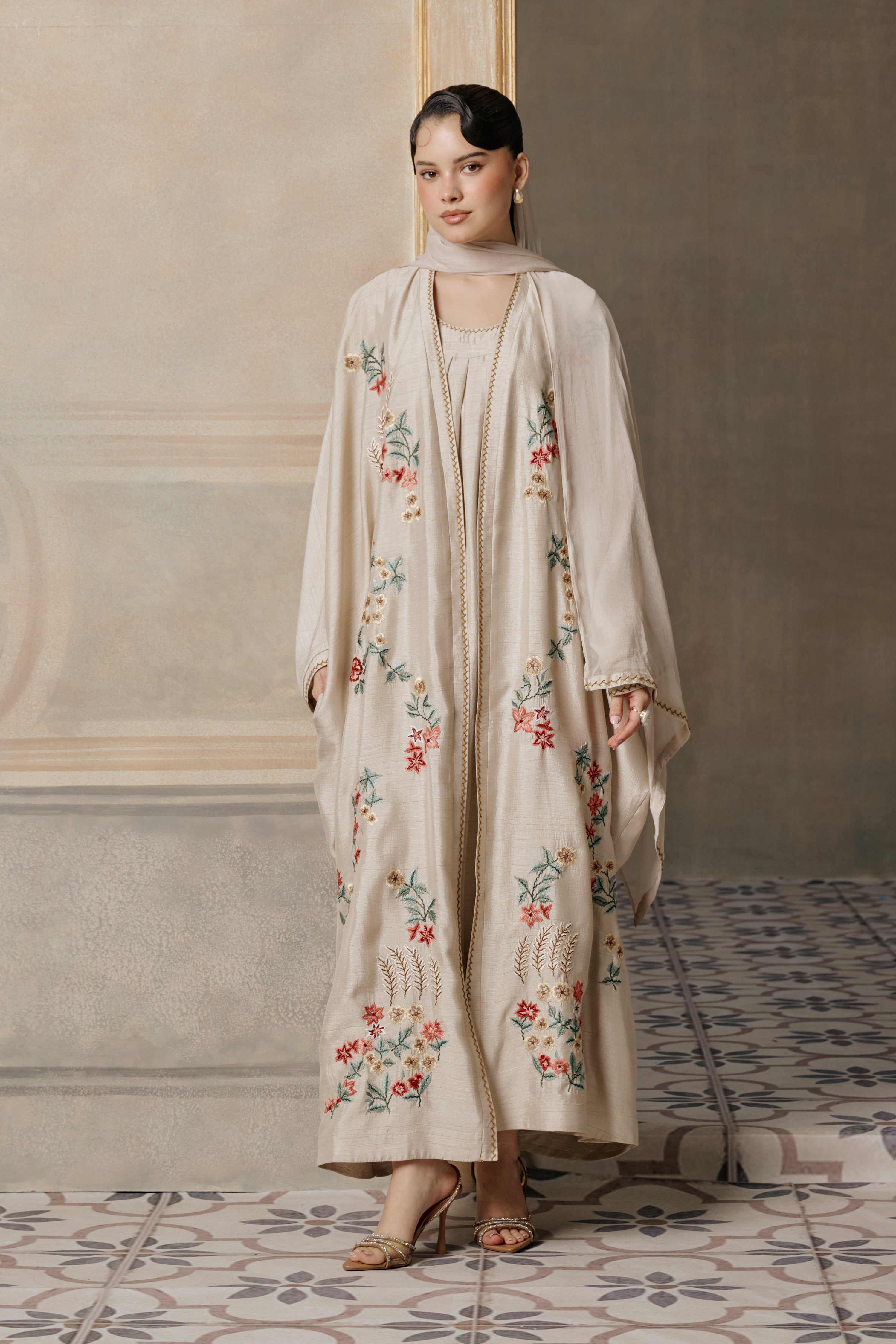 Darah Embroidered Abaya