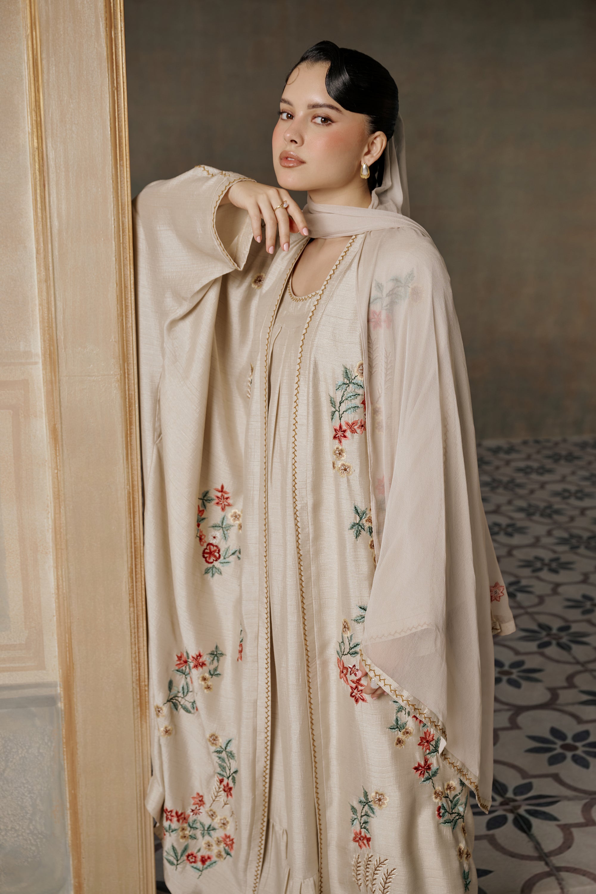 Darah Embroidered Abaya