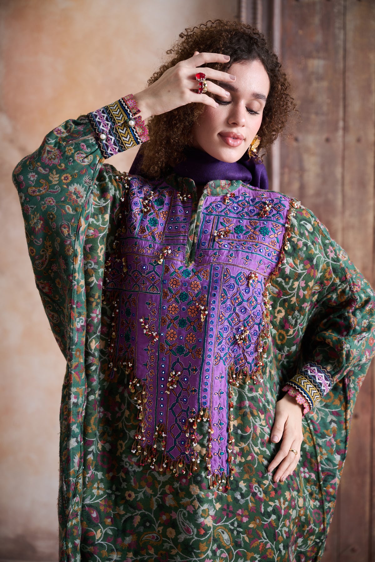 Ritaj Embroidered Jalabiya with Embellishment