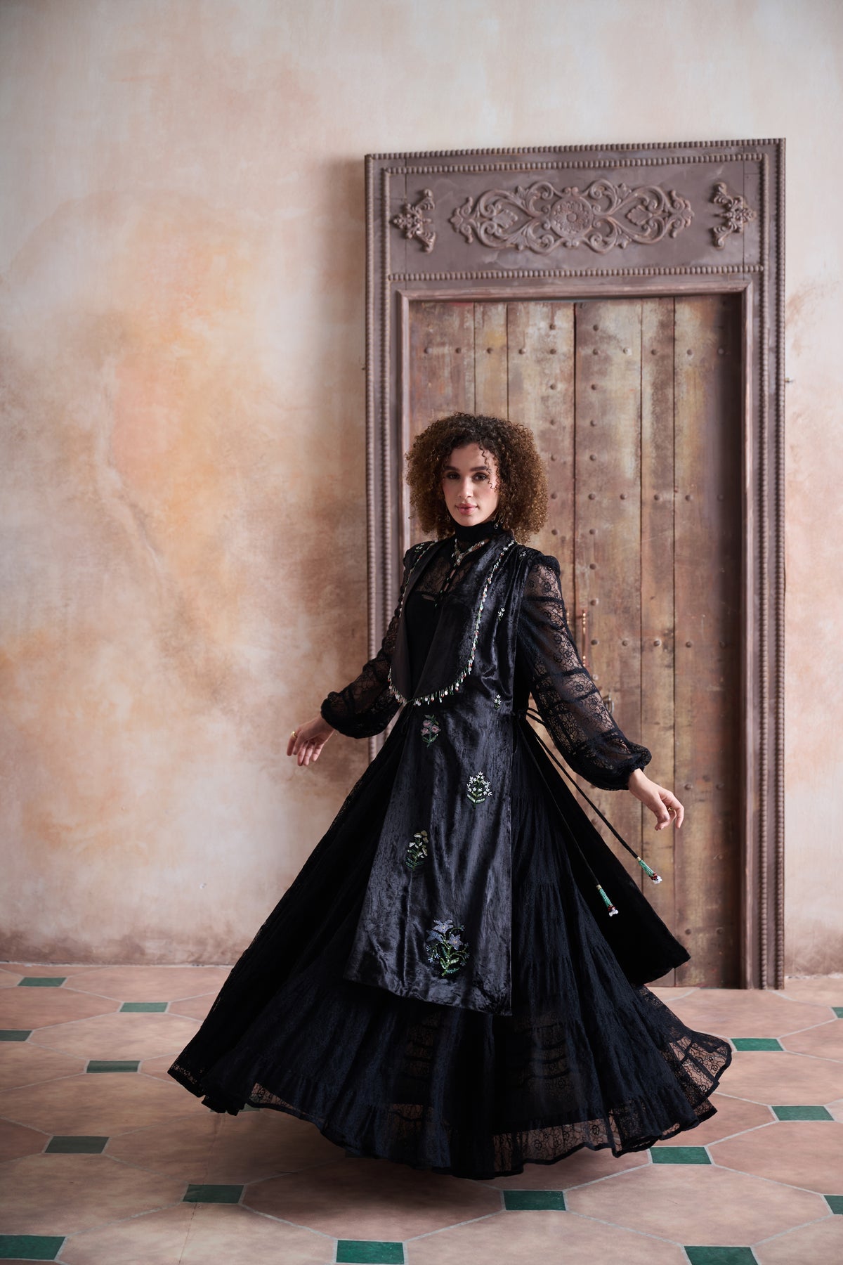 Bariah Embellished Cape with Jalabiya