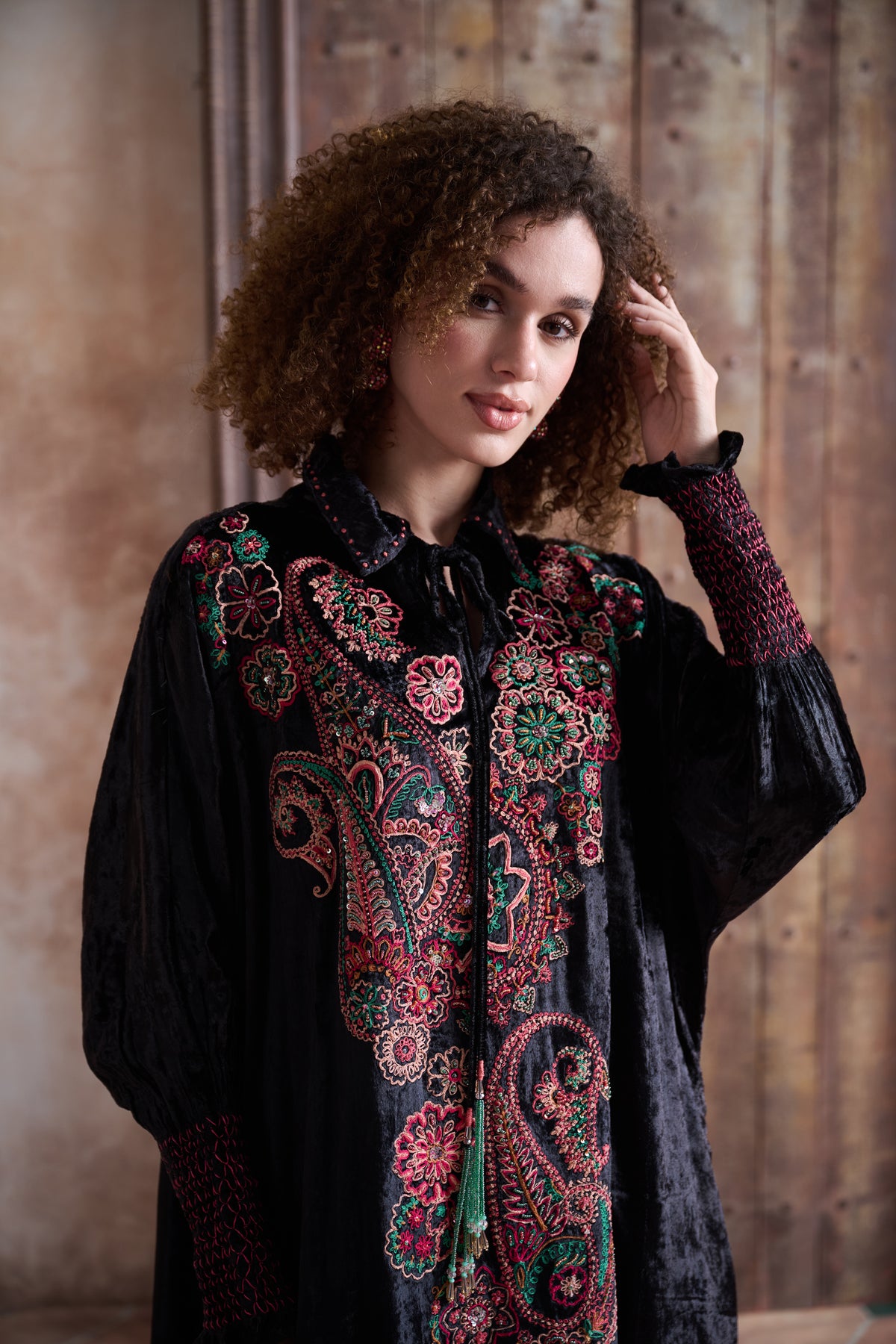 Zaizena Embroidered Jalabiya with Embellishment