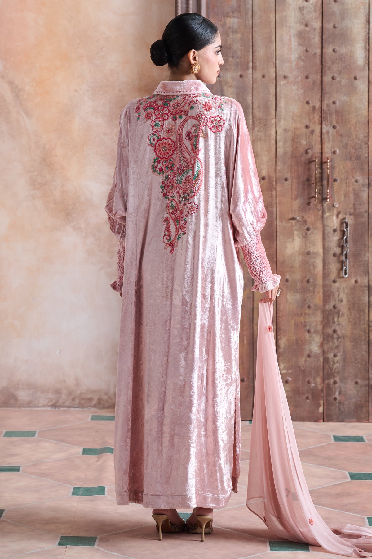 Yameena Embroidered Jalabiya with Embellishment