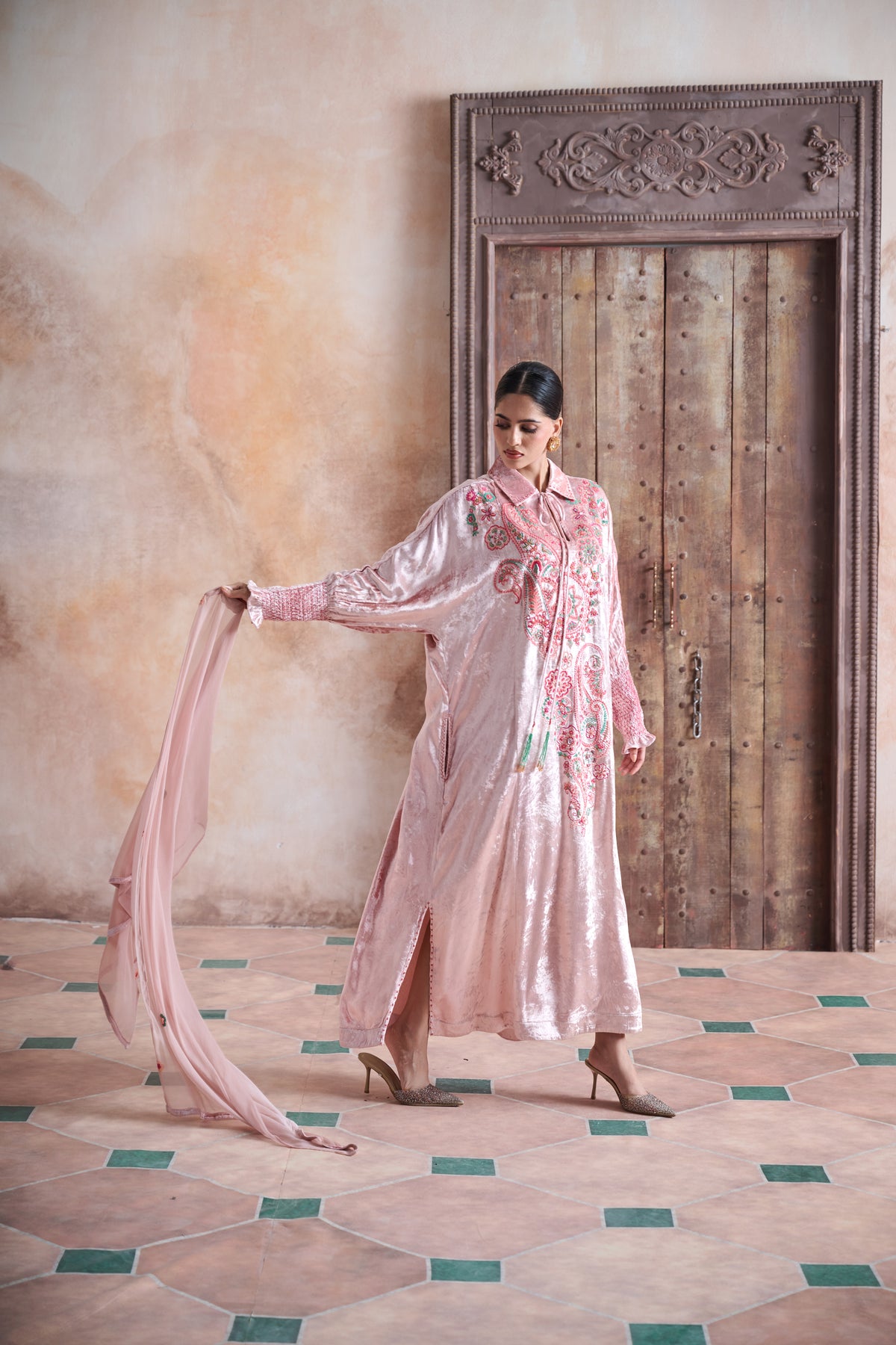 Yameena Embroidered Jalabiya with Embellishment