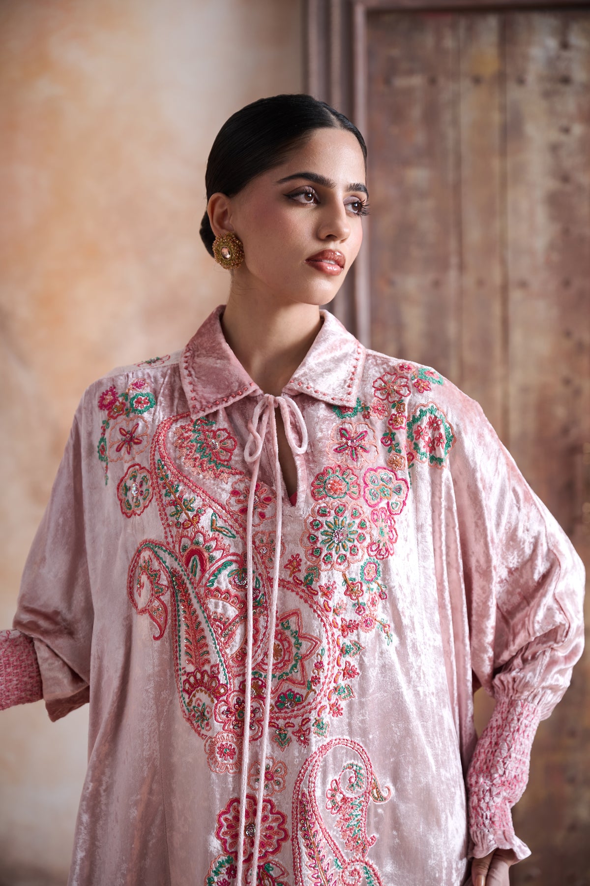 Yameena Embroidered Jalabiya with Embellishment