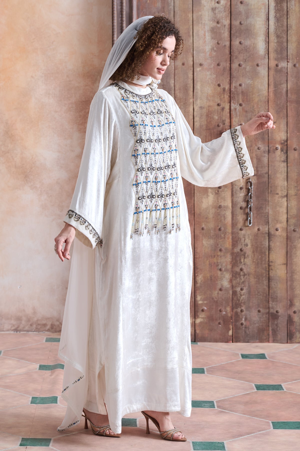 Jaleela Embellished Jalabiya