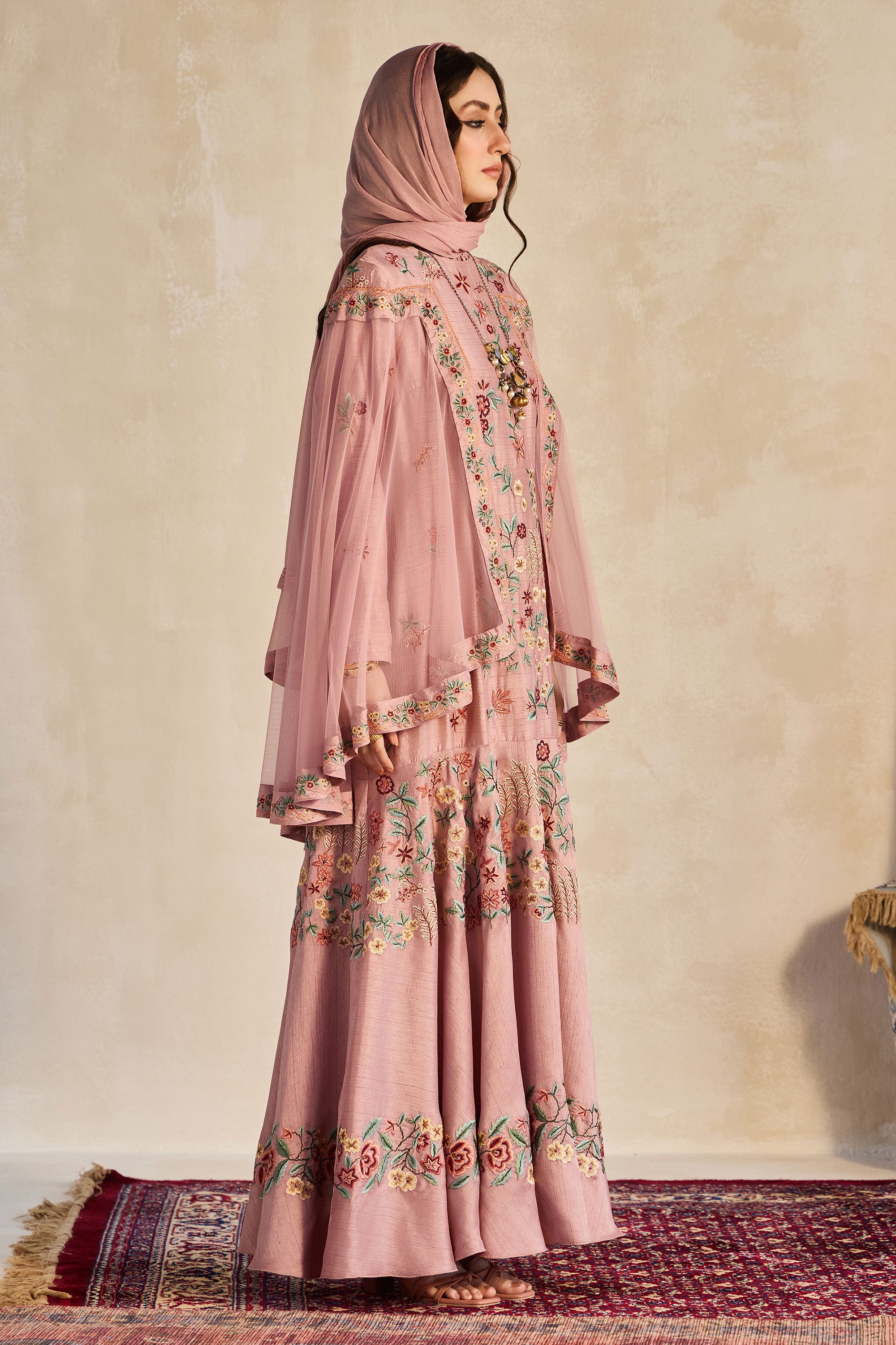 Ruwiza Embroidered Jalabiya