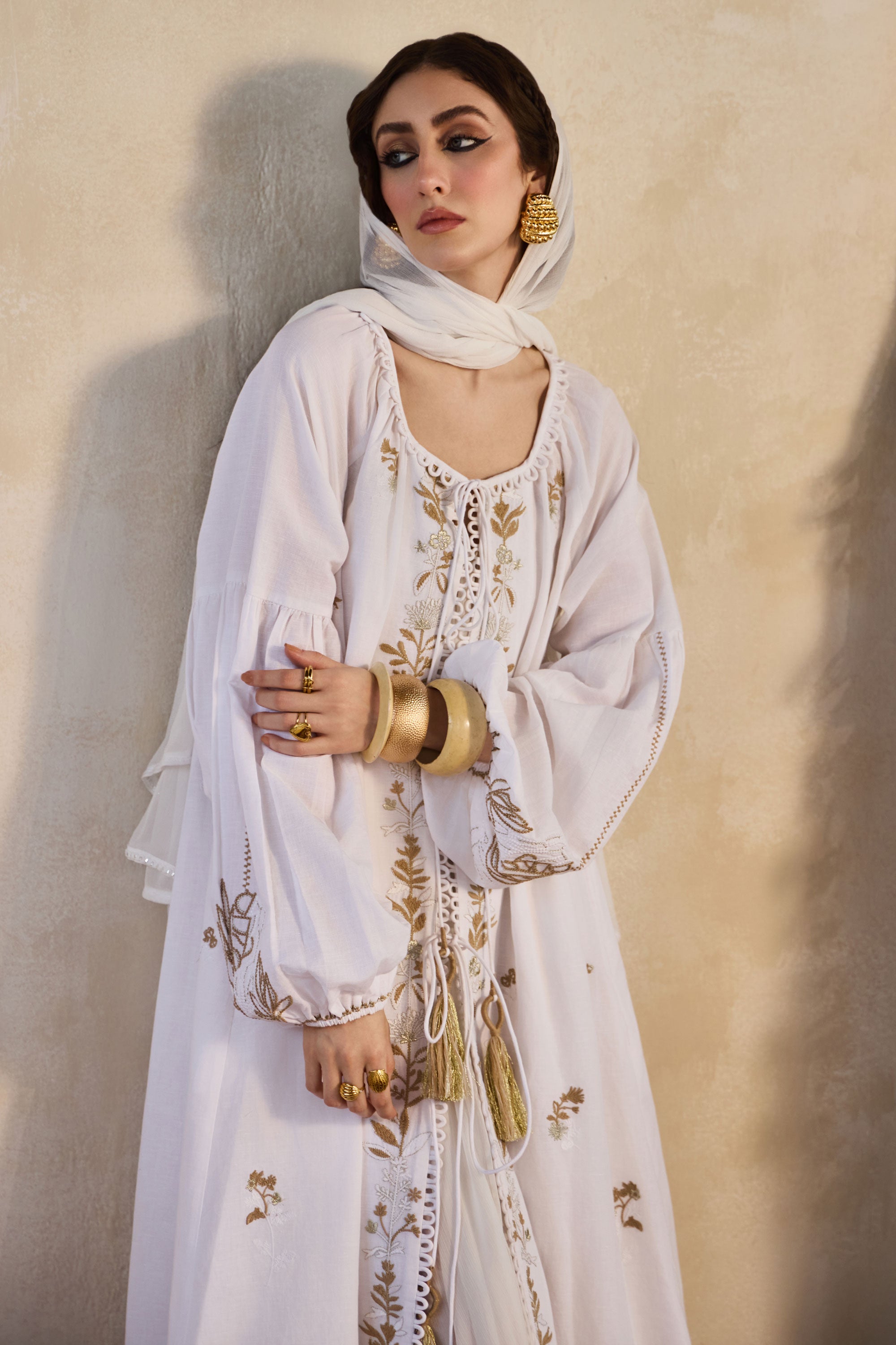 Tahliyah Embroidered Jalabiya