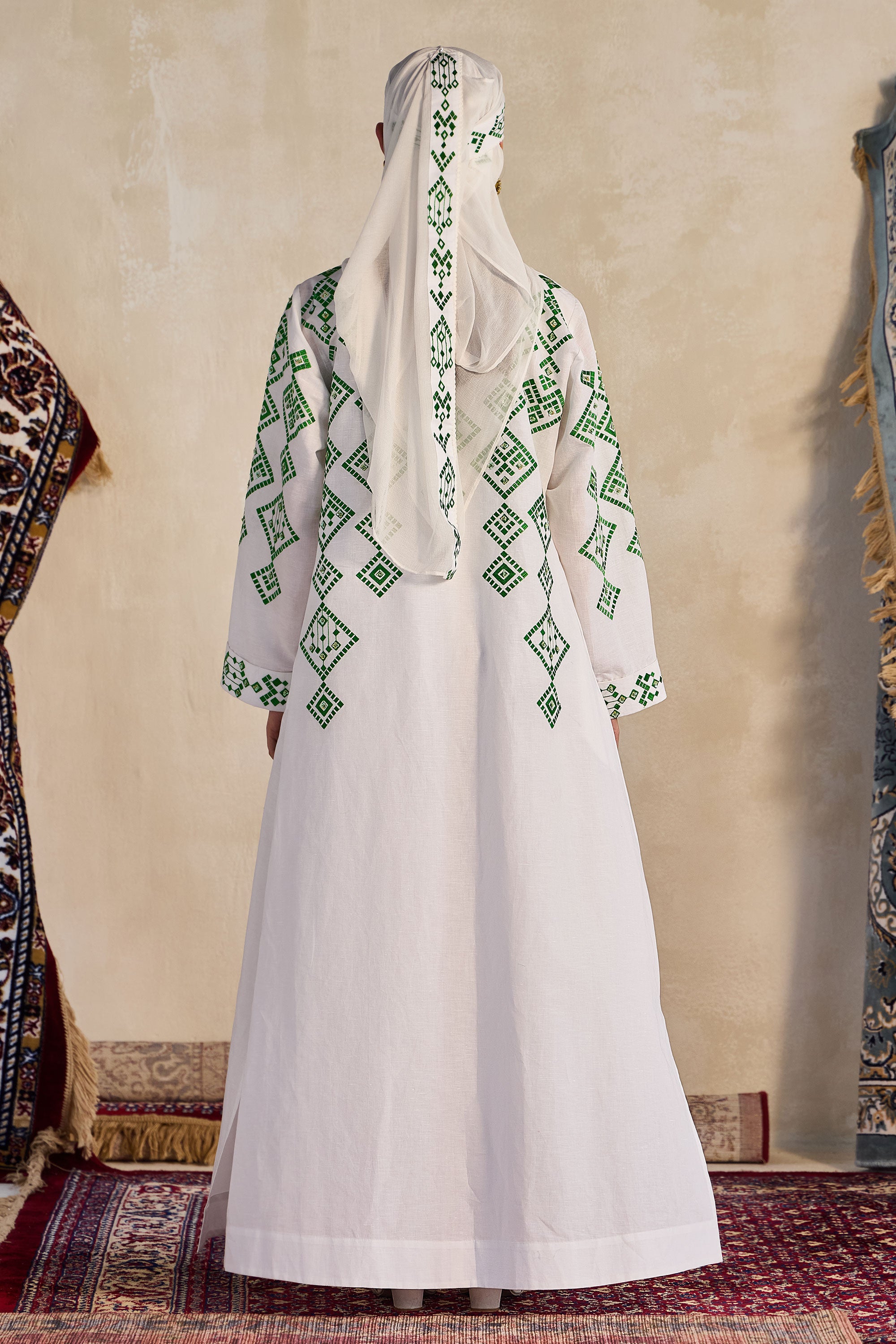 Nahzeirah Embroidered Abaya