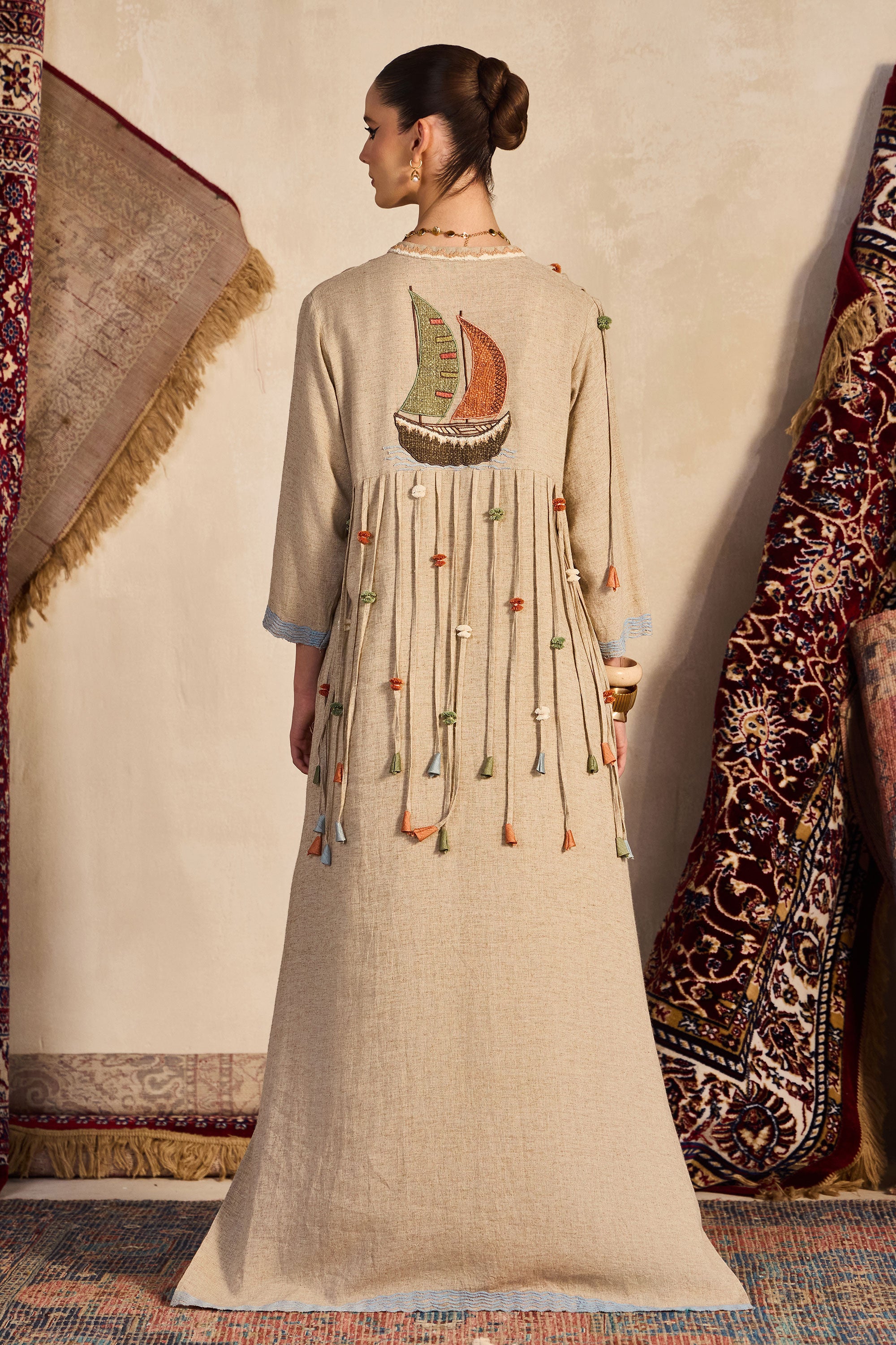 Mahziya Embroidered Jalabiya