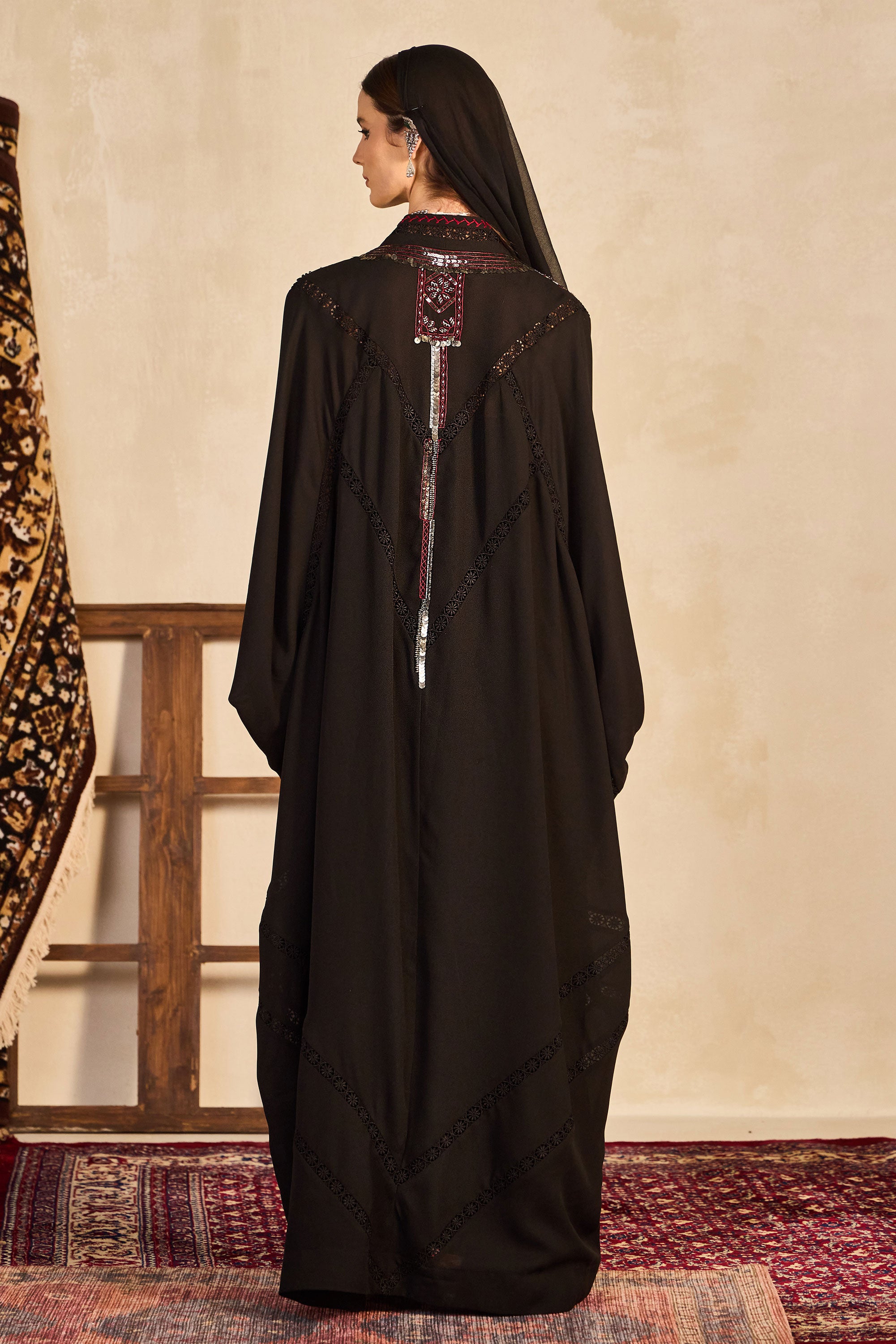 Khawlah Embellished Abaya