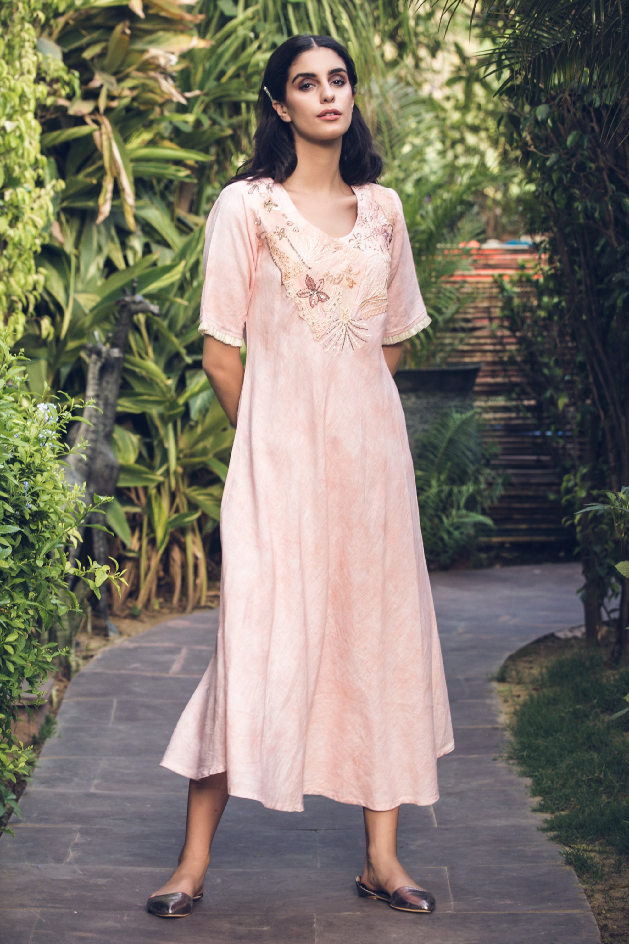 Neila Embroidered Jalabiya