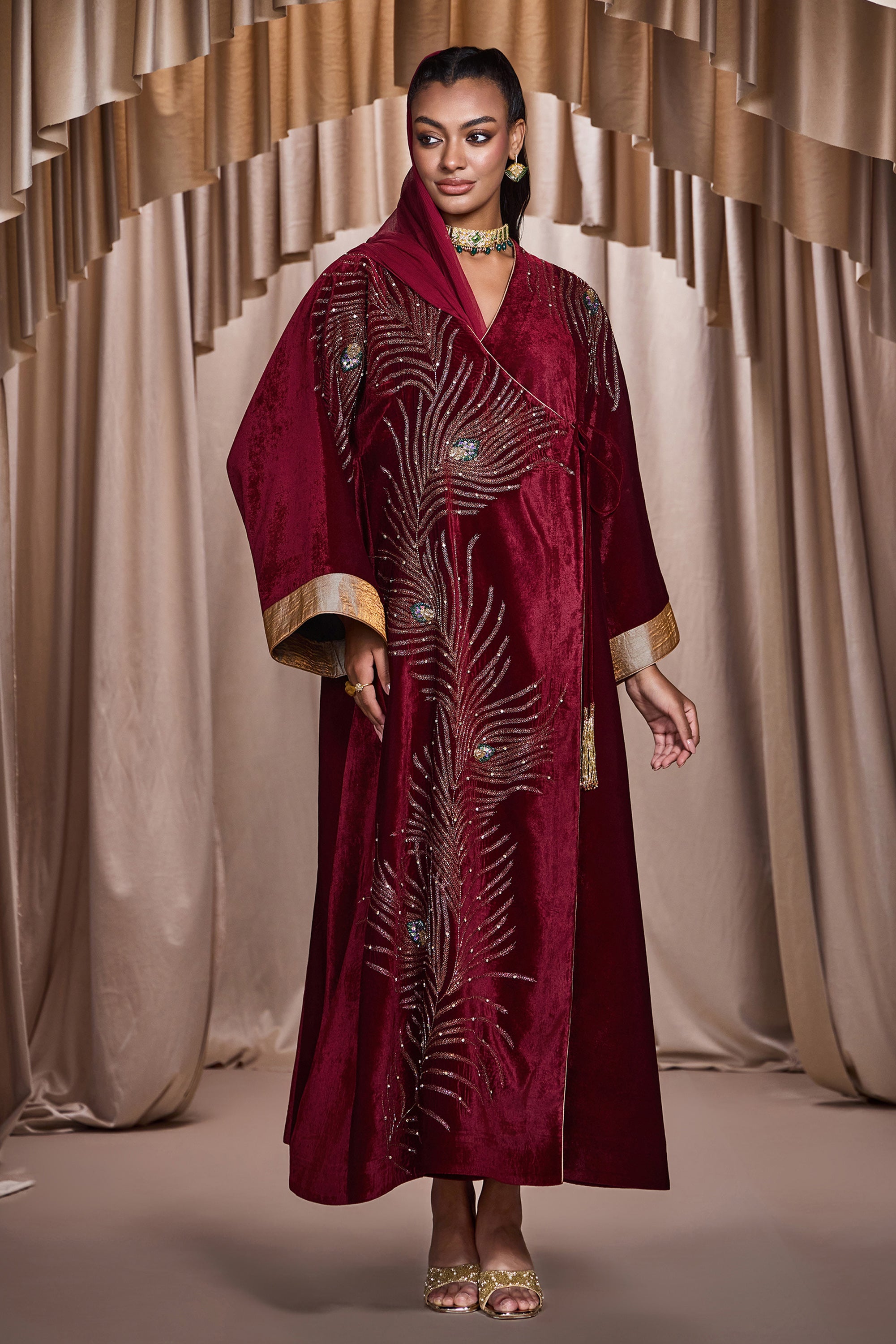 Darine Embroidered Jalabiya with Embellishment