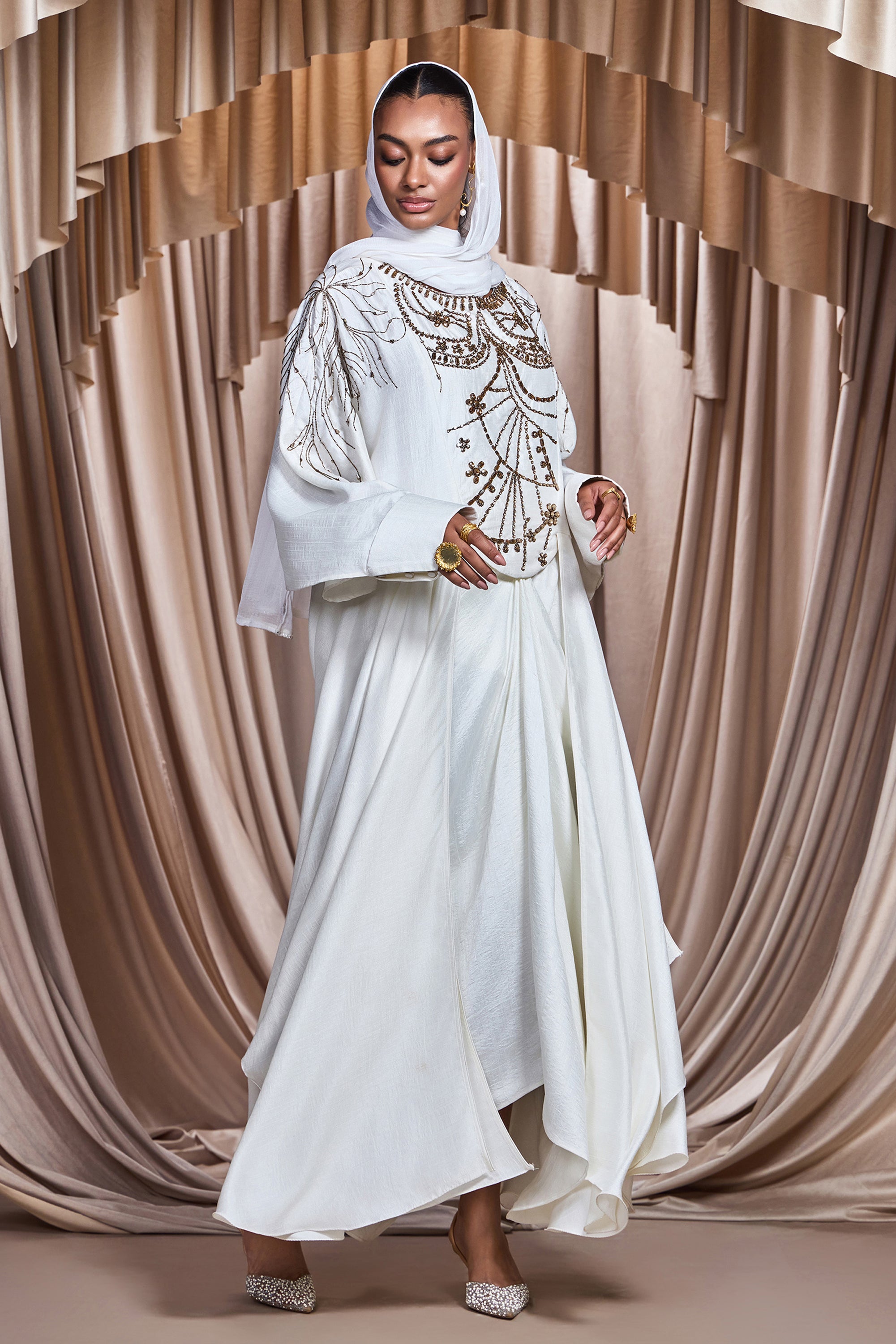 Nadiyah Embellishment Cape with Dhoti