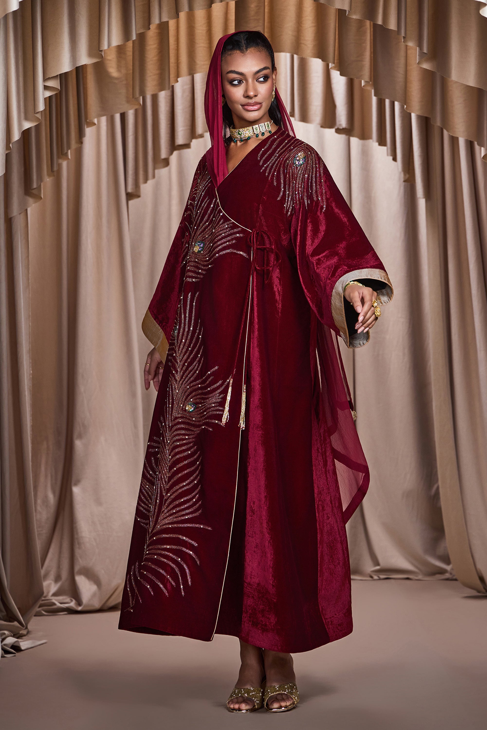 Darine Embroidered Jalabiya with Embellishment