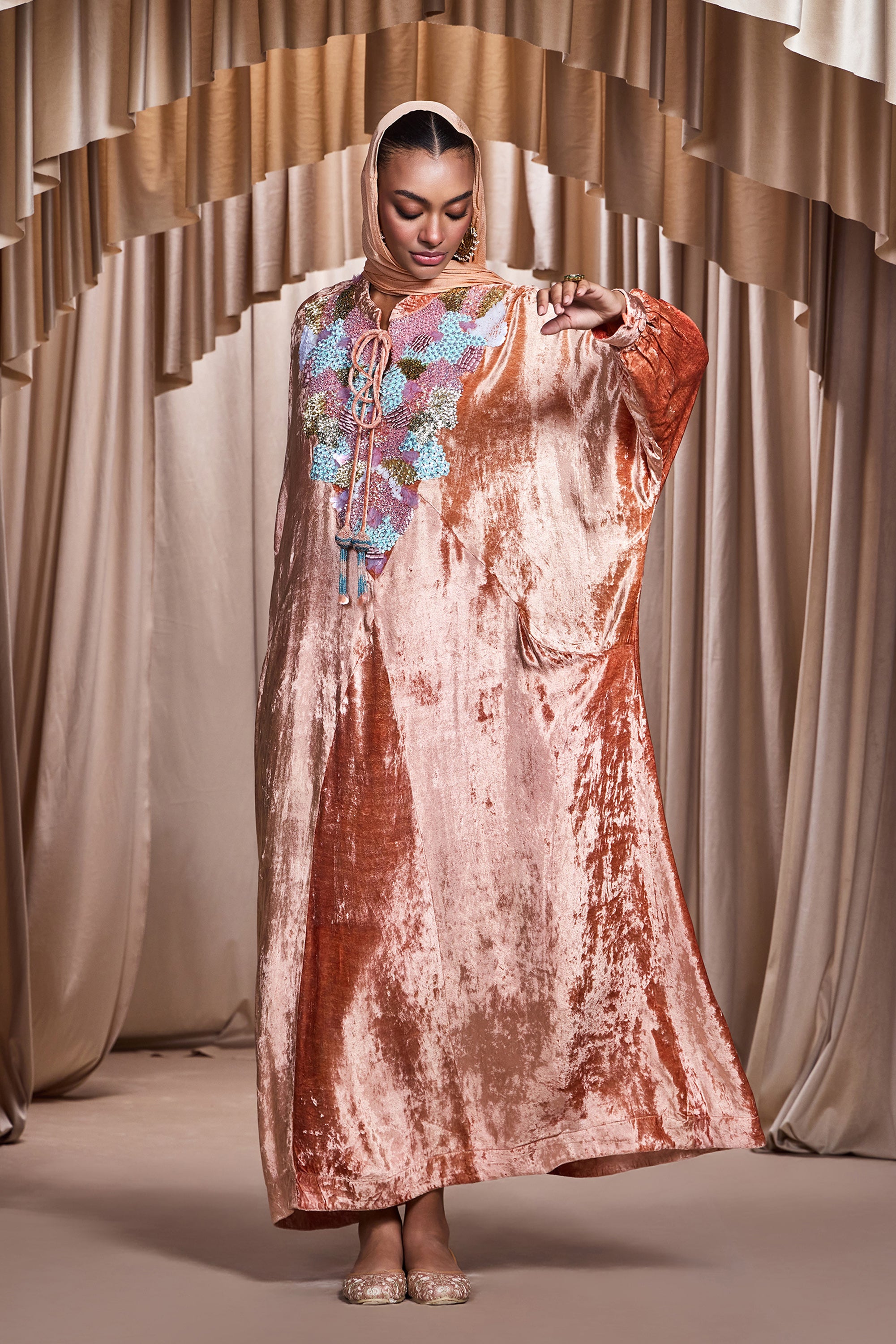 Zalfa Embellished Jalabiya