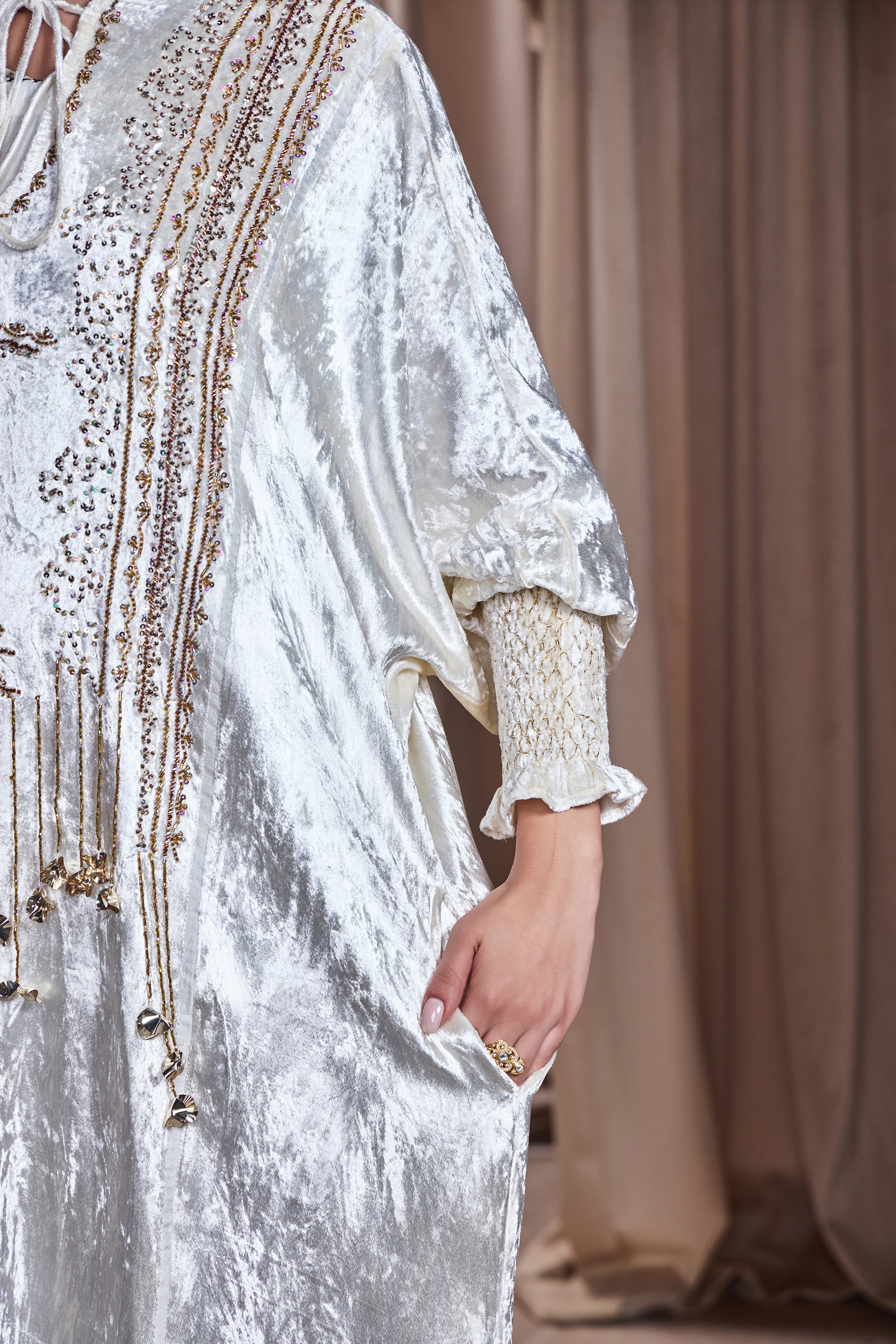 Suhair Embroidered Jalabiya