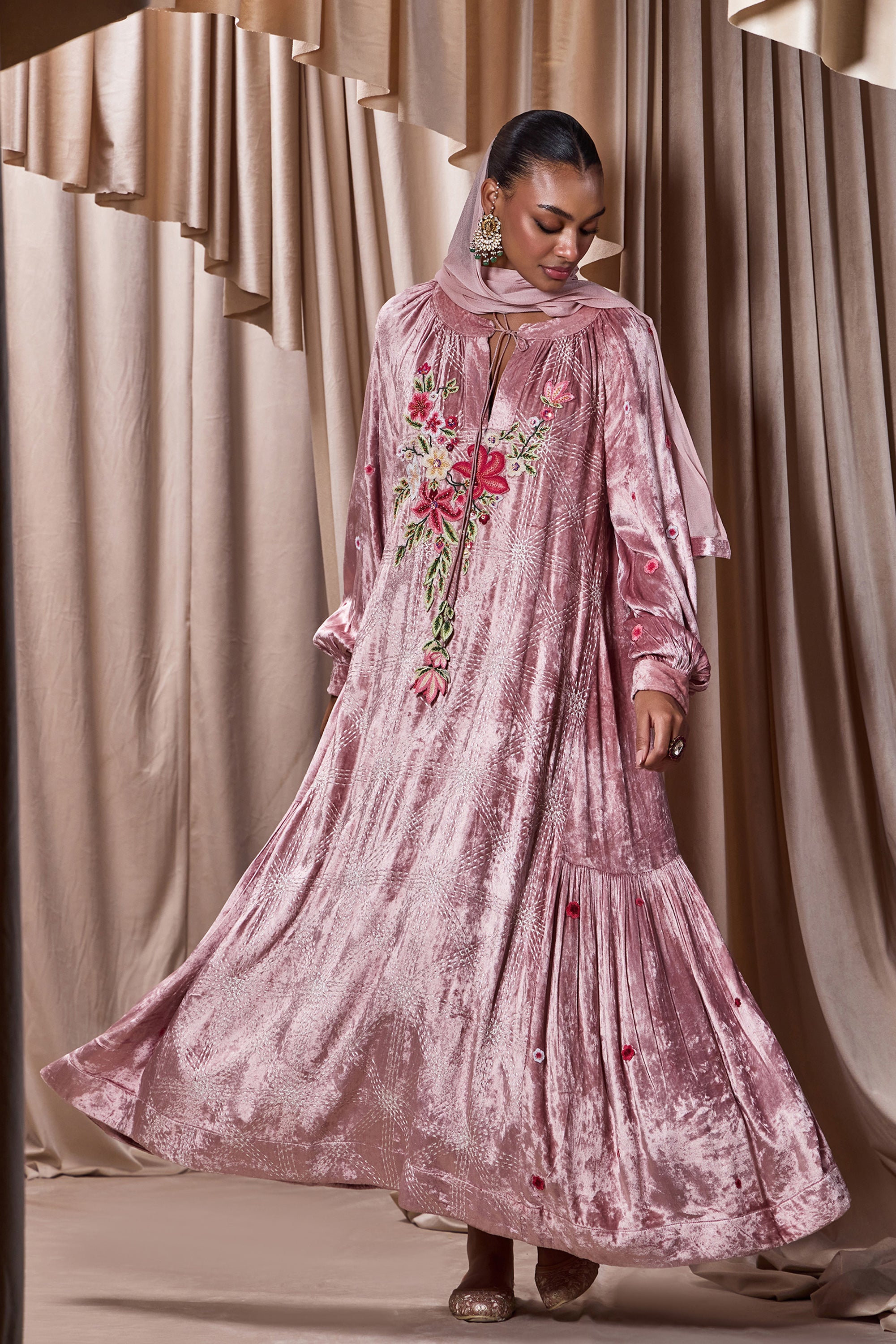 Haiza Embroidered Jalabiya with Embellishment
