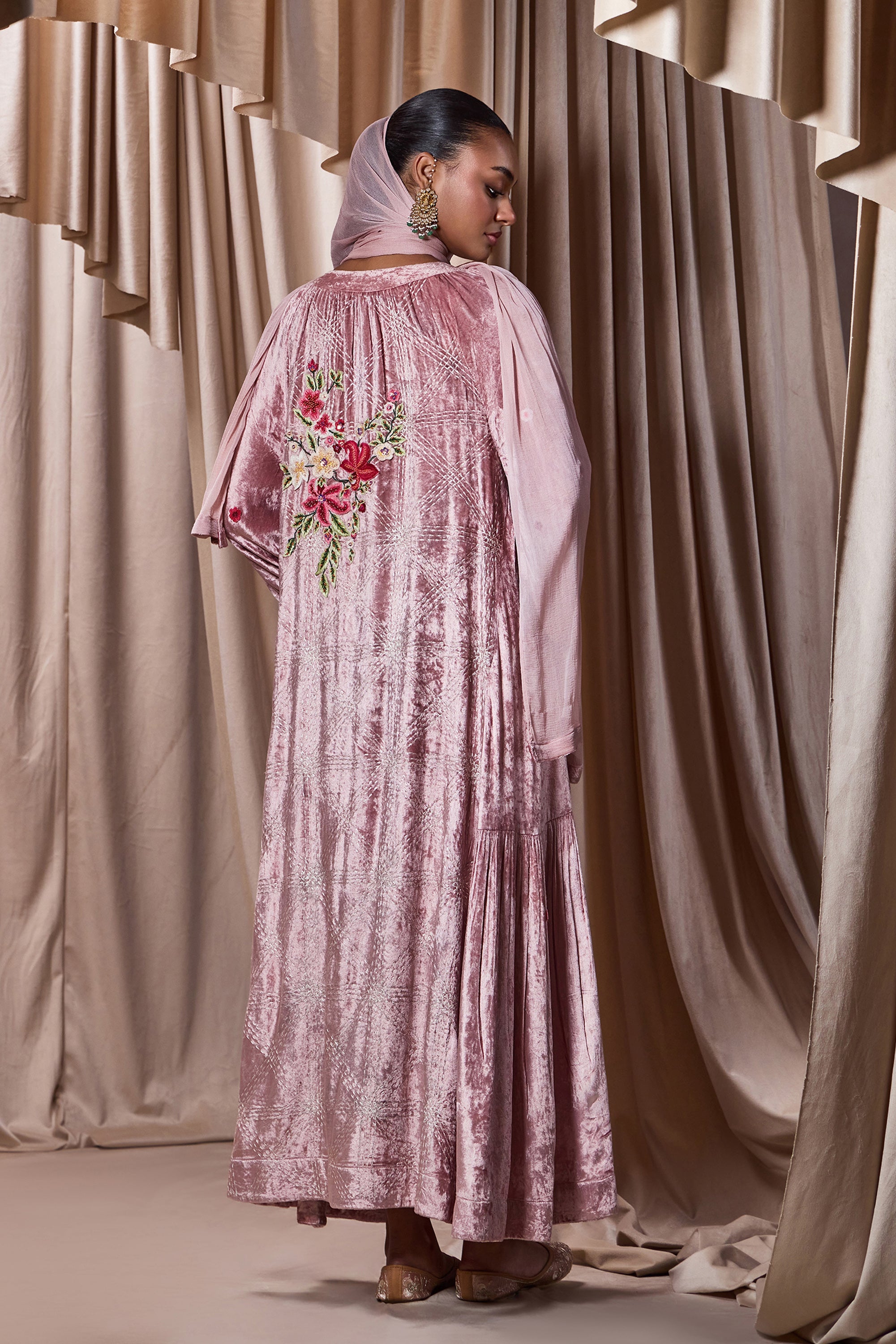 Haiza Embroidered Jalabiya with Embellishment