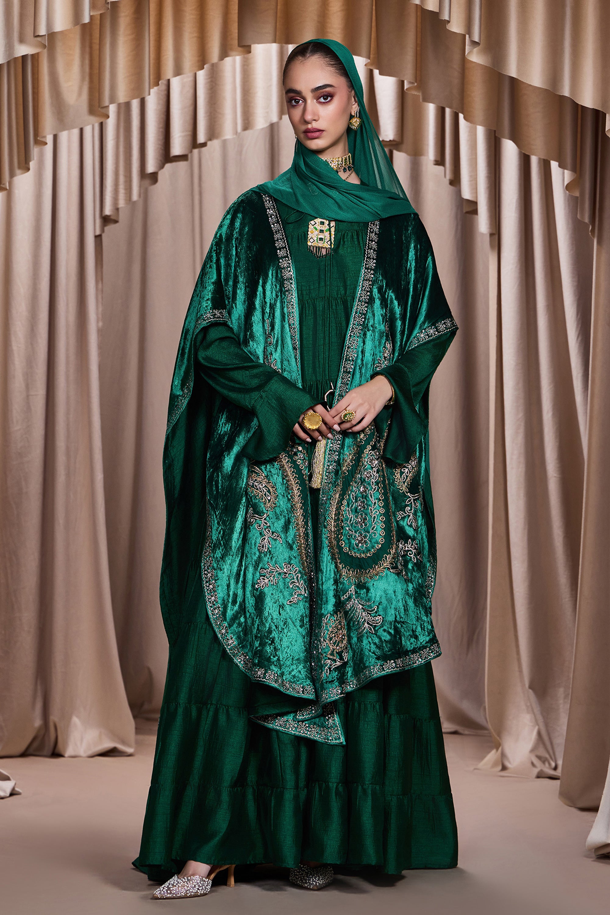 Aaniya Embroidered Dushala Cape with Embellishment