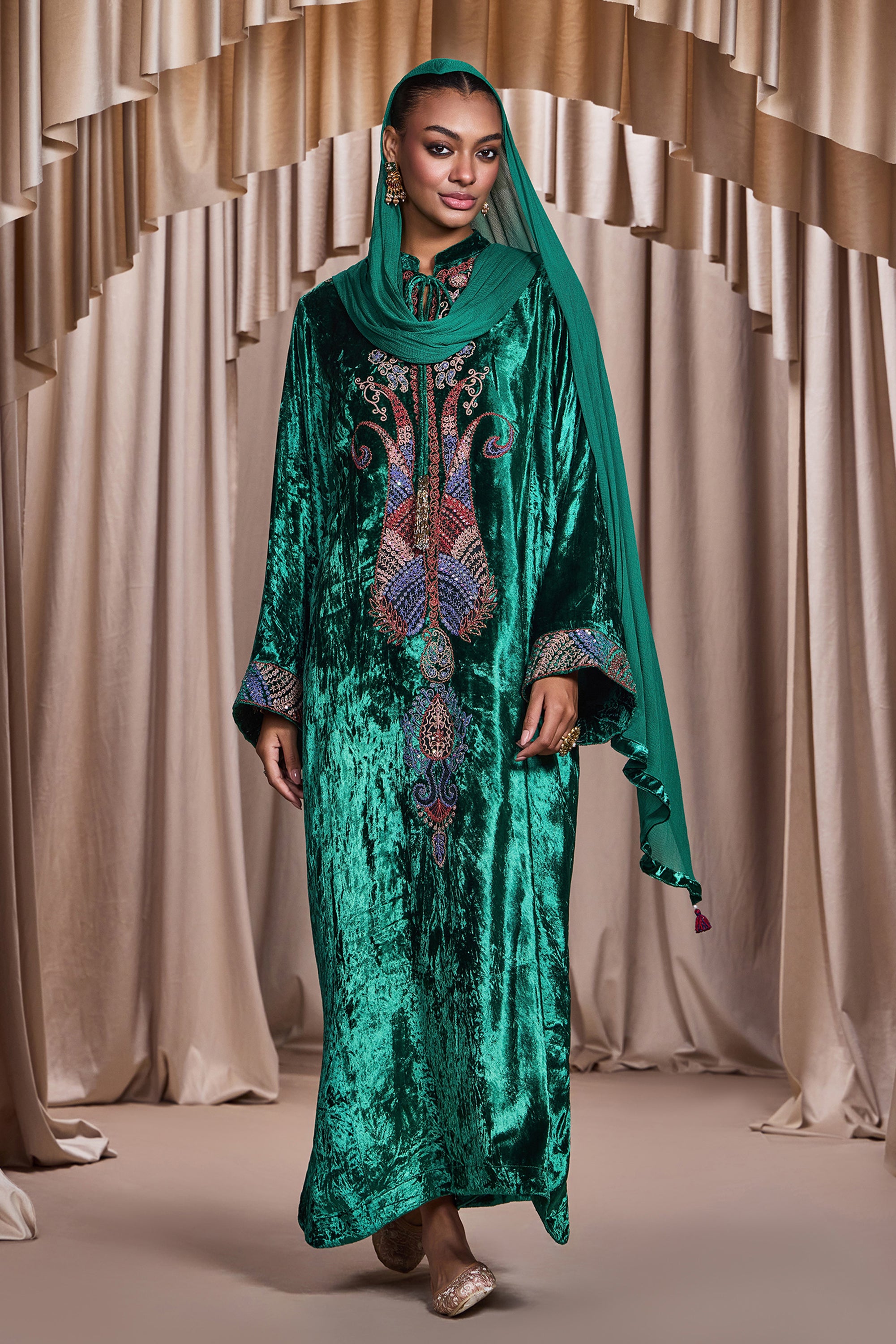 Sabiha Embroidered Jalabiya with Embellishment
