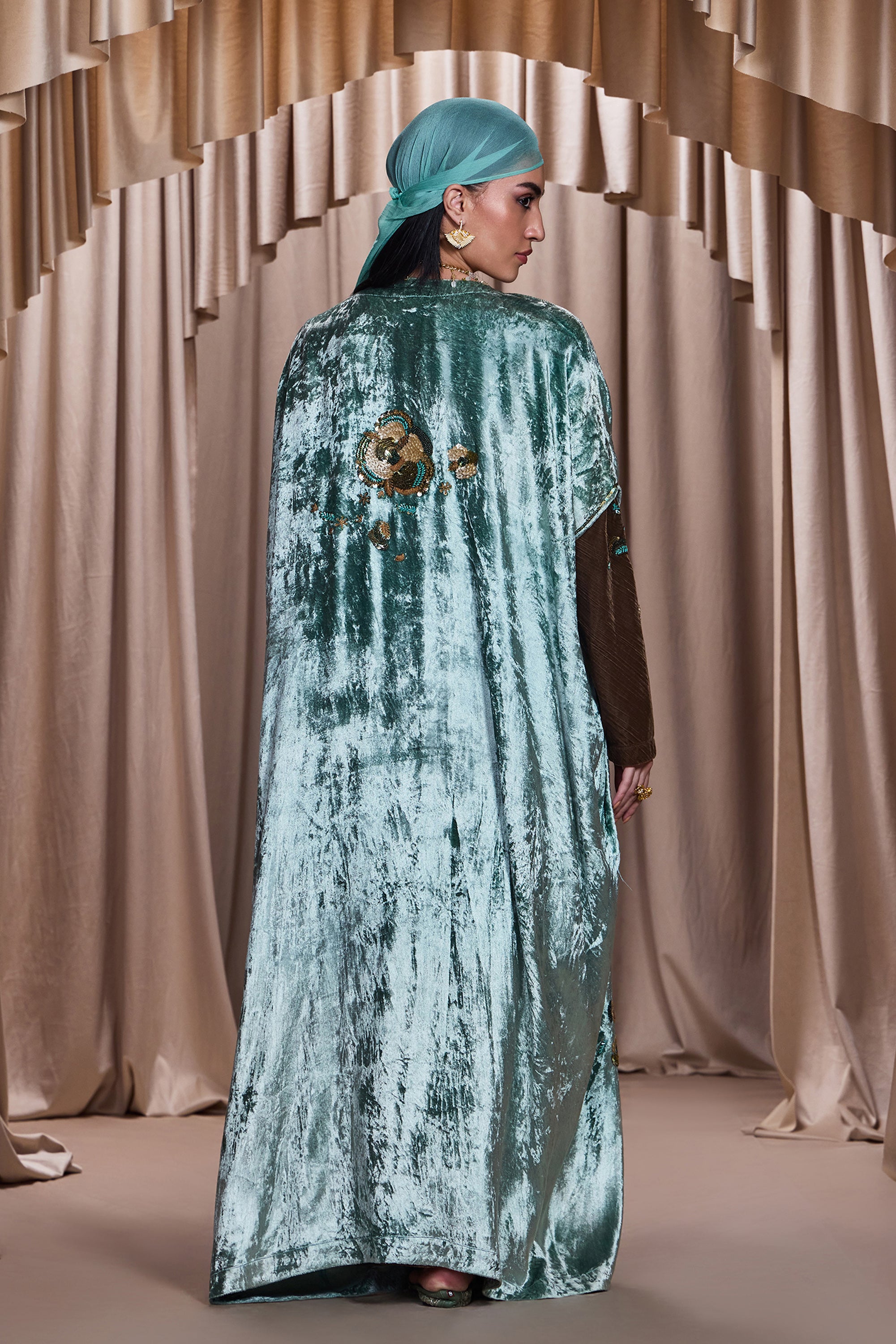 Zuwaina Embellished Abaya