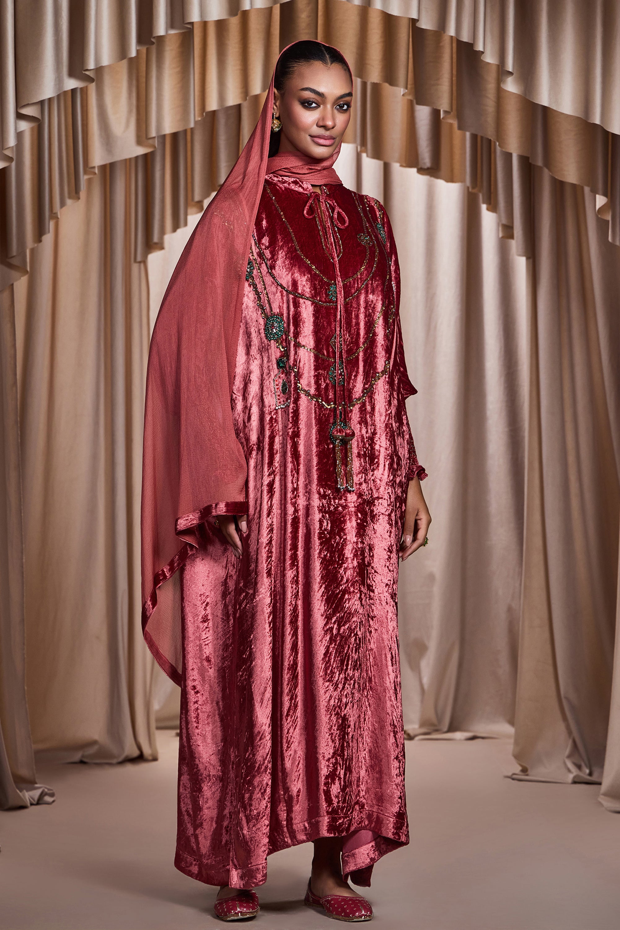 Munisa Embellished Jalabiya