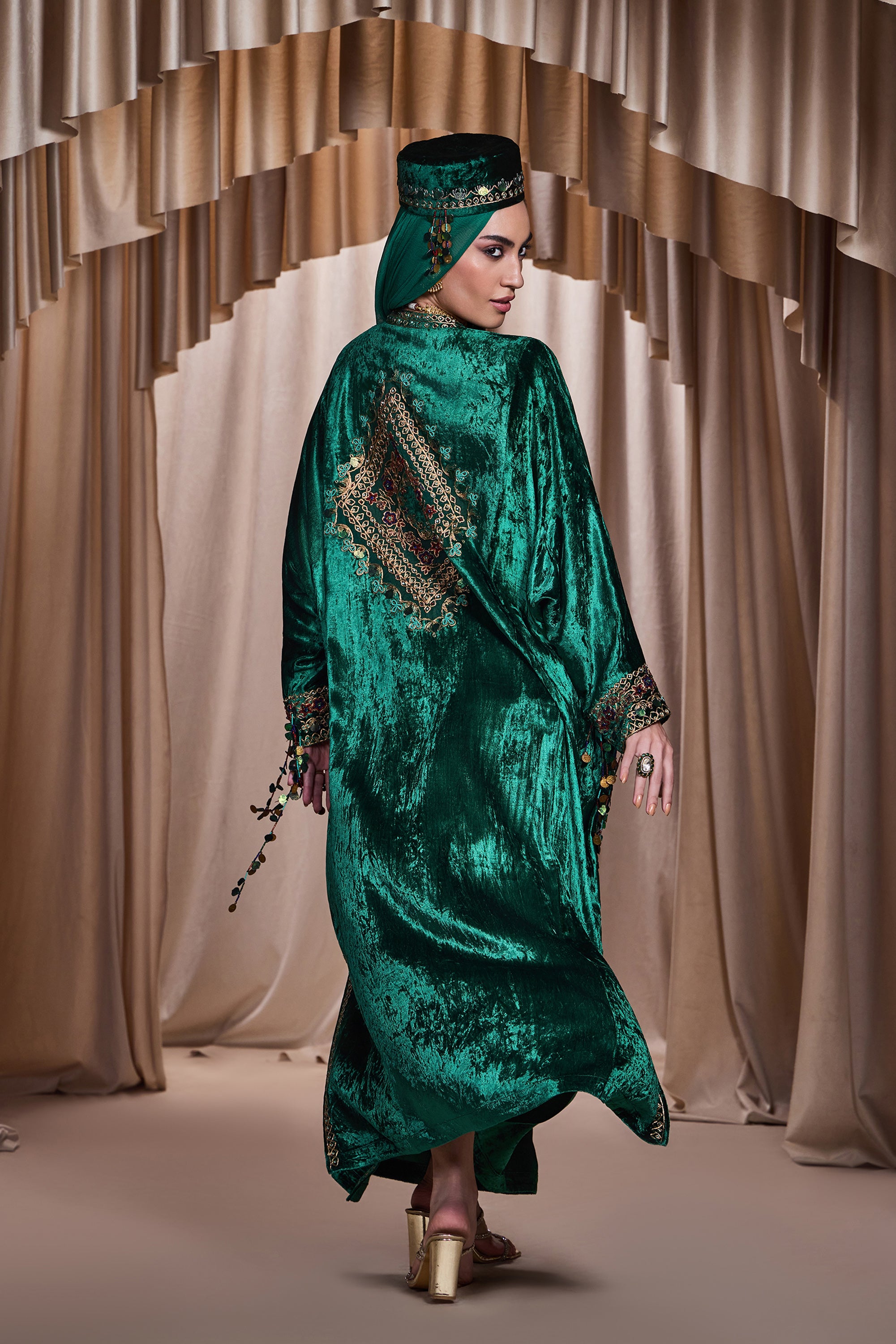 Asmaul Embellished Jalabiya