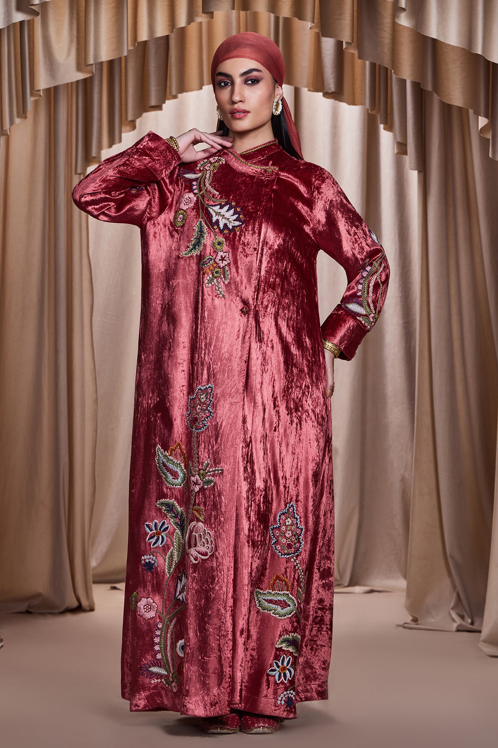 Arisha Embroidered Jalabiya