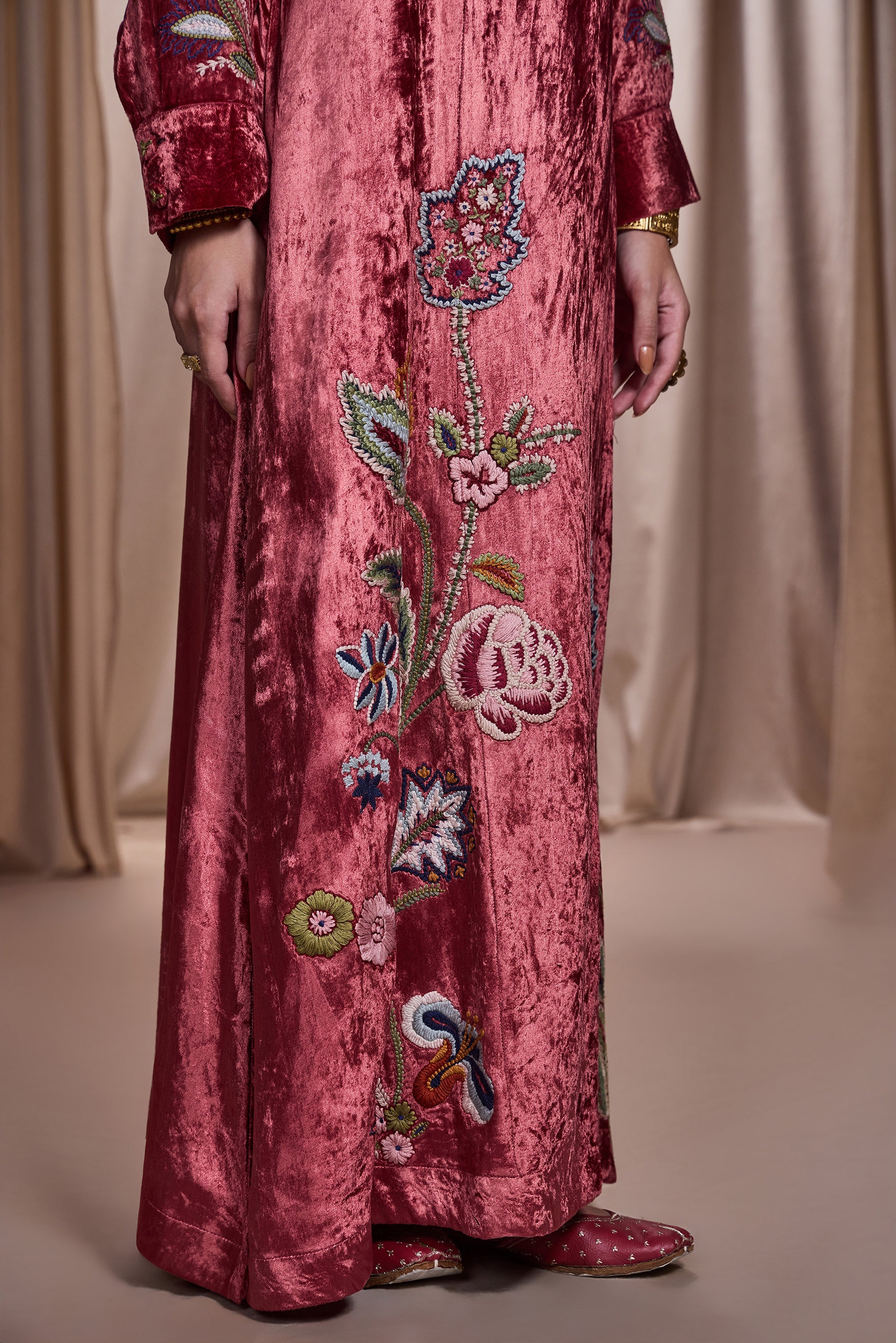 Arisha Embroidered Jalabiya