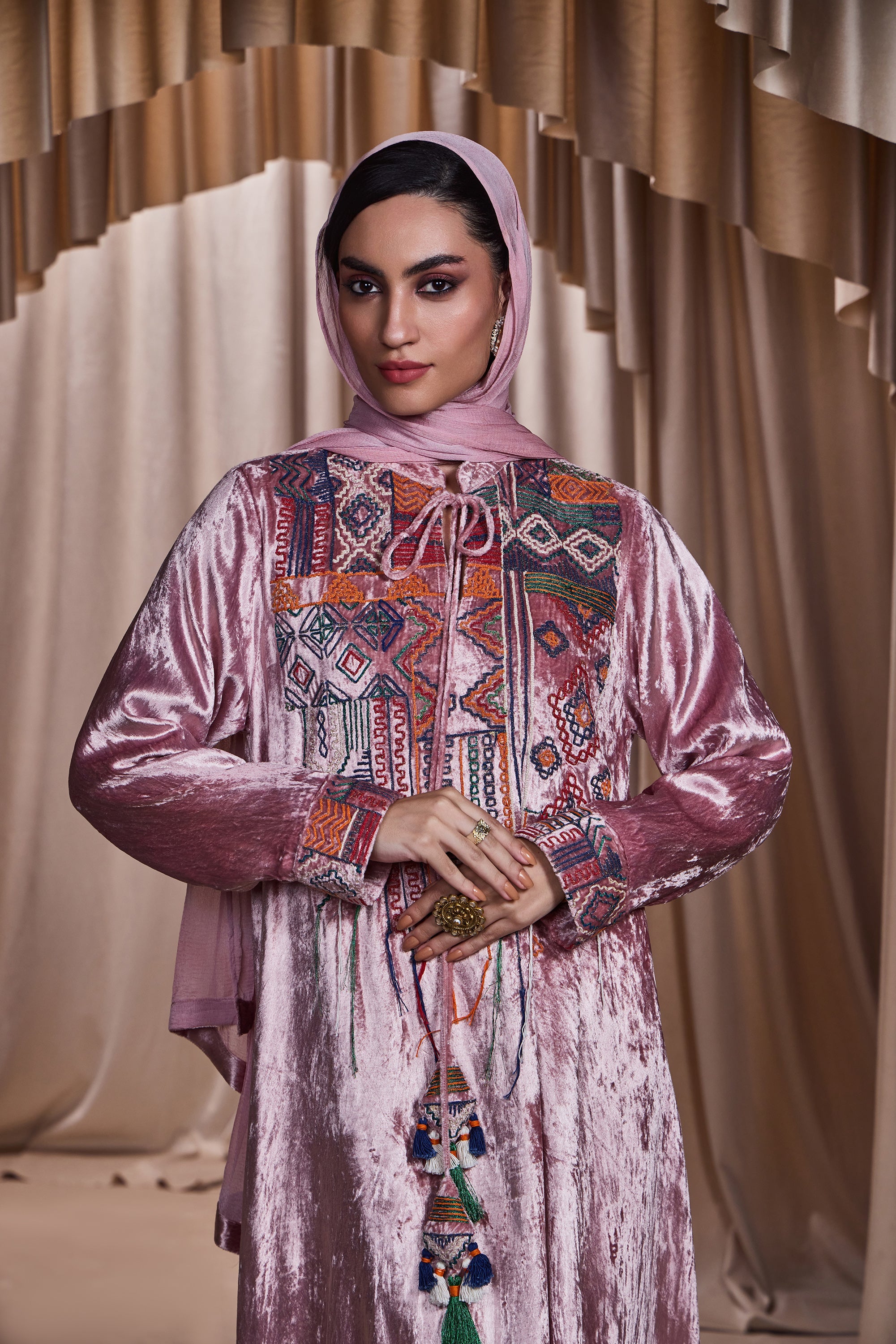 Mizna Embroidered Jalabiya