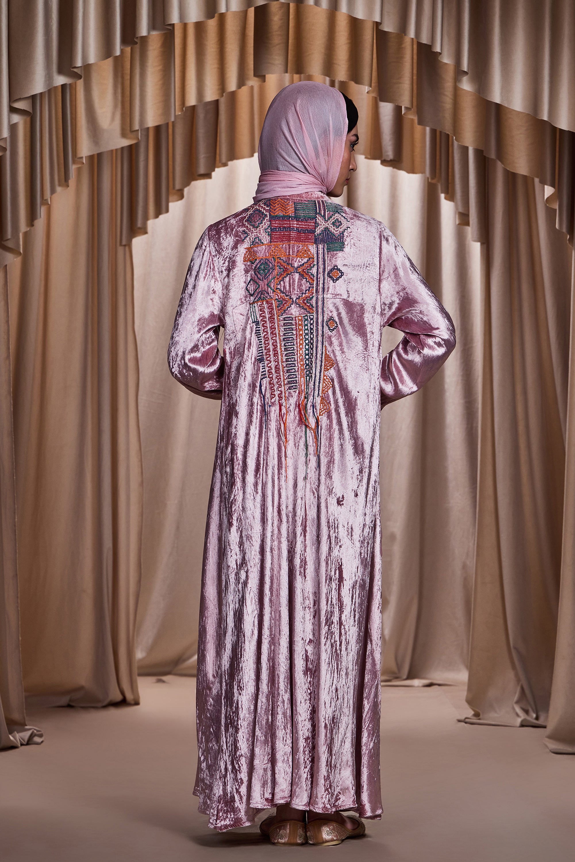 Mizna Embroidered Jalabiya