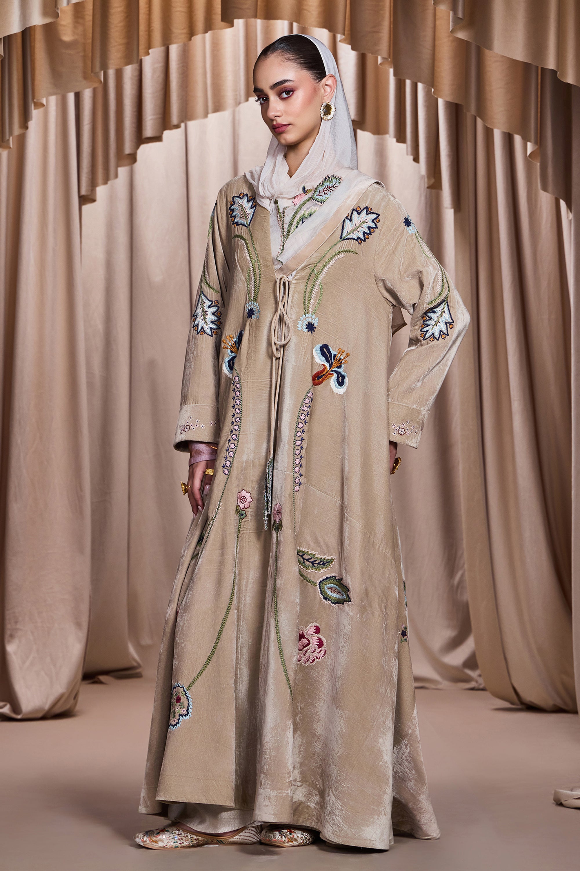 Raghad Embroidered Abaya