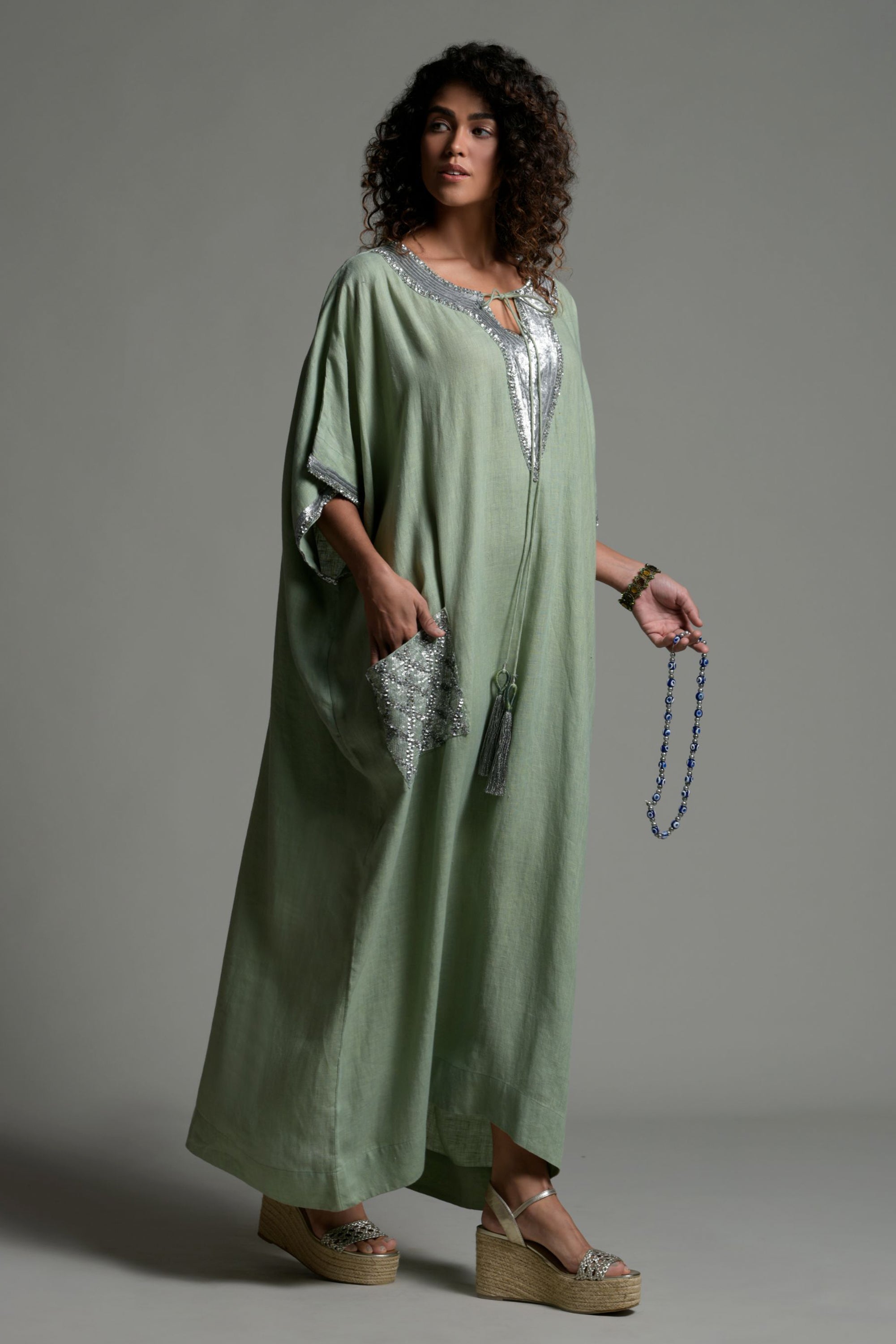 Nimrah Embellished Jalabiya & Tassel