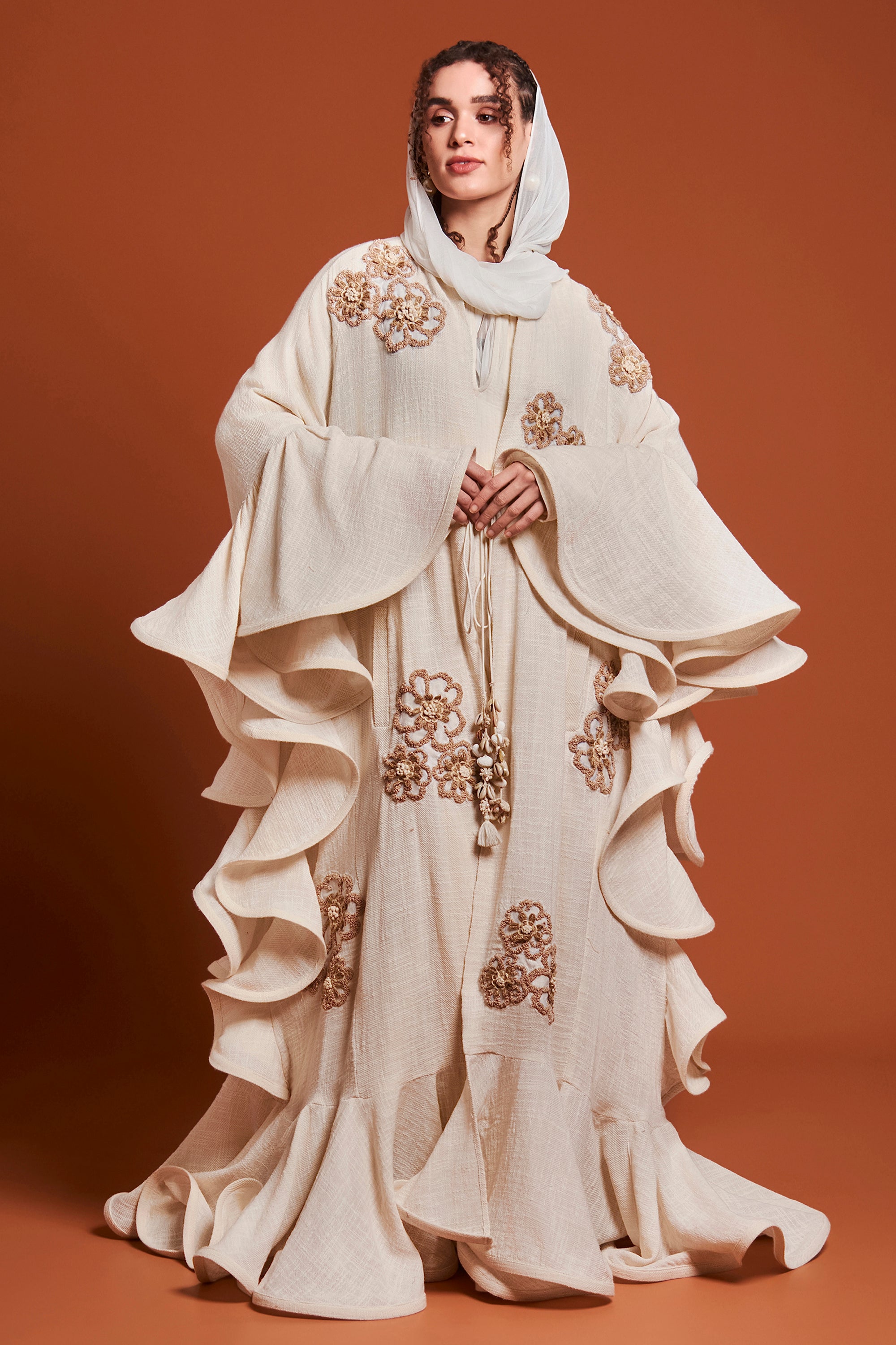 Nuria Embroidered Cape & Jalabiya