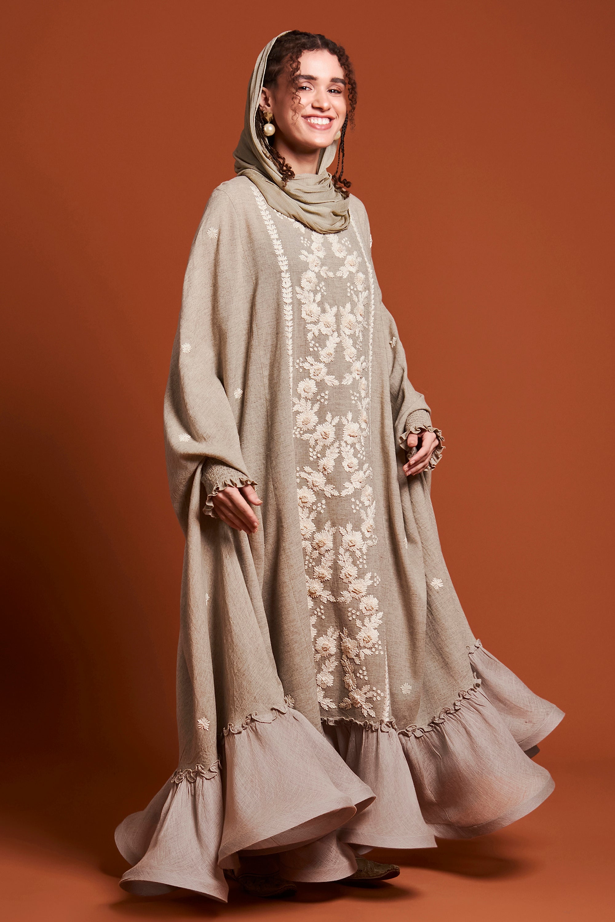 Ruwaida Embroidered Jalabiya