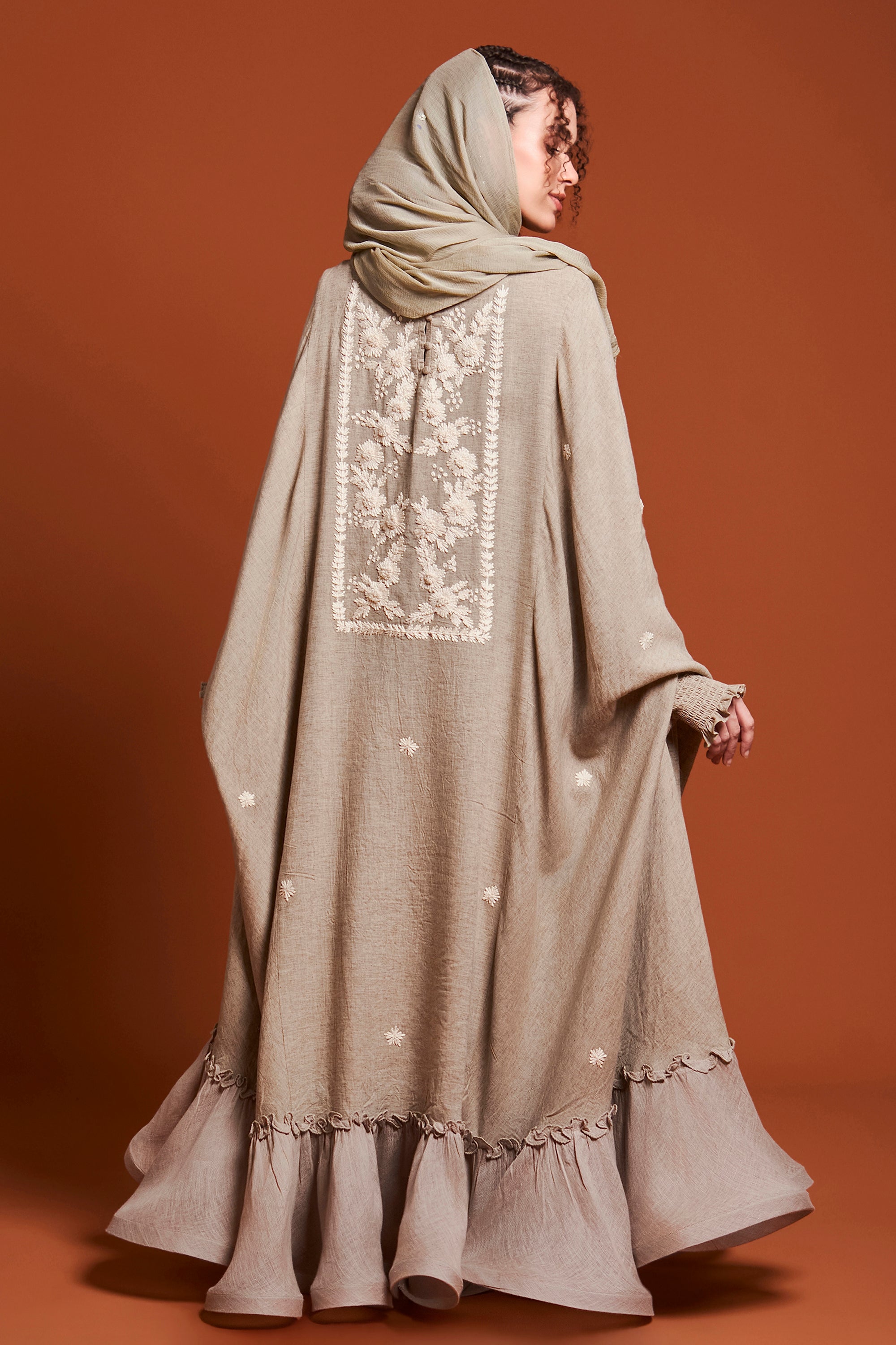 Ruwaida Embroidered Jalabiya