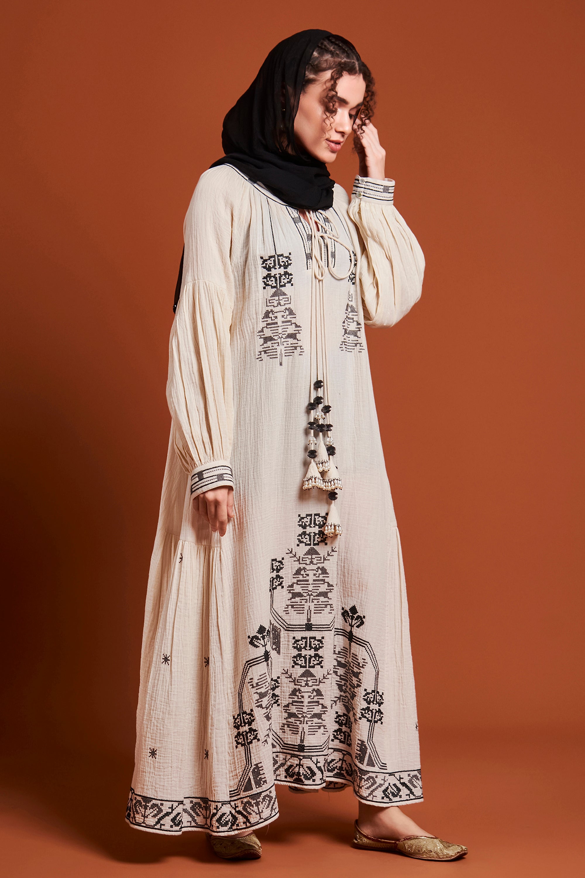 Rehab Embroidered Jalabiya