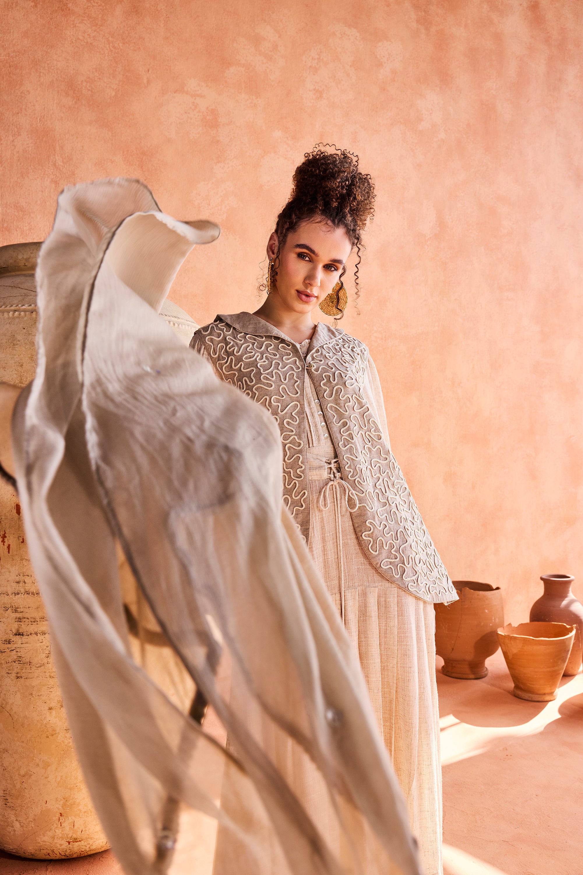 Thuraya Embroidered Jalabiya