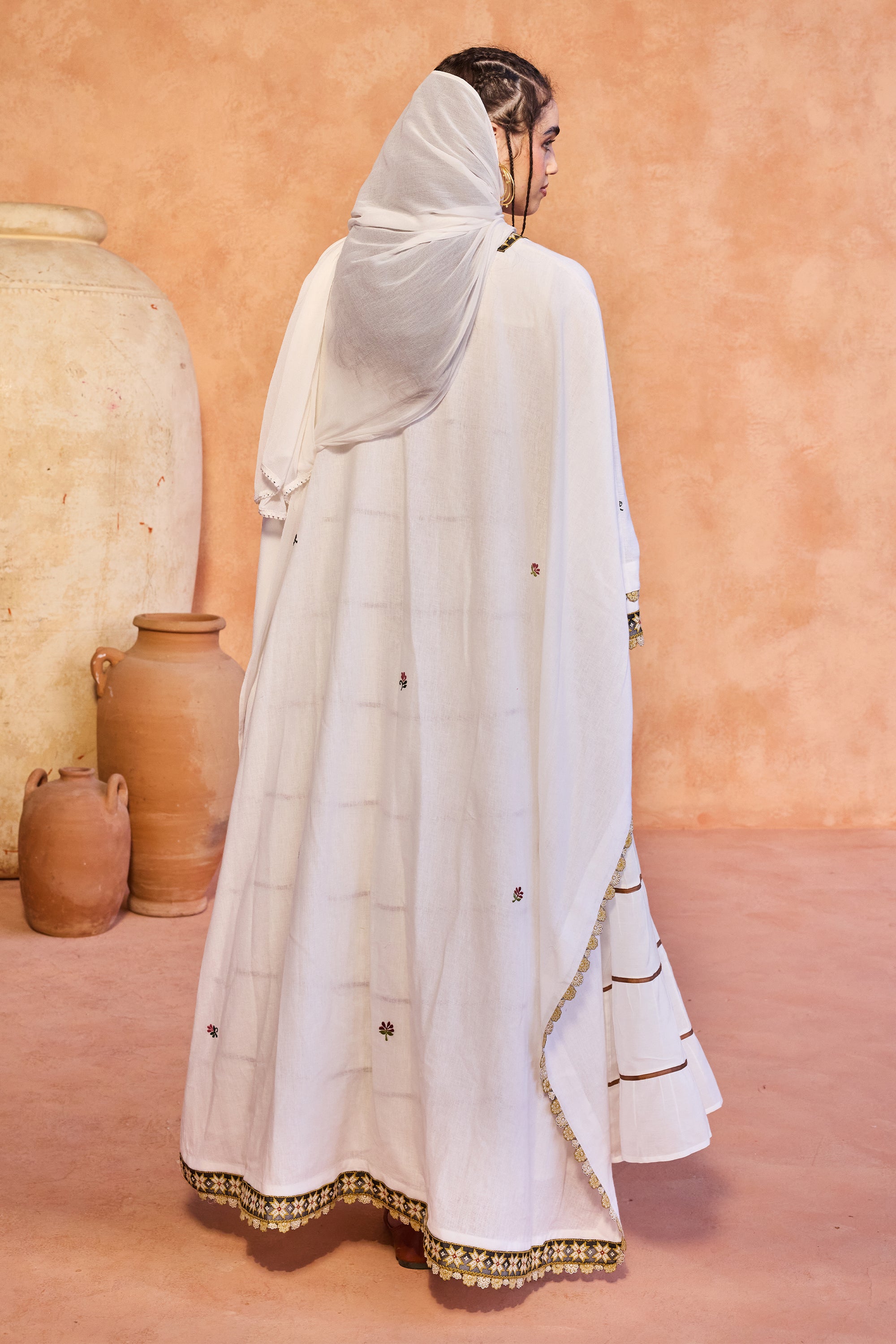 Mayada Embroidered Cape with Tiered Jalabiya